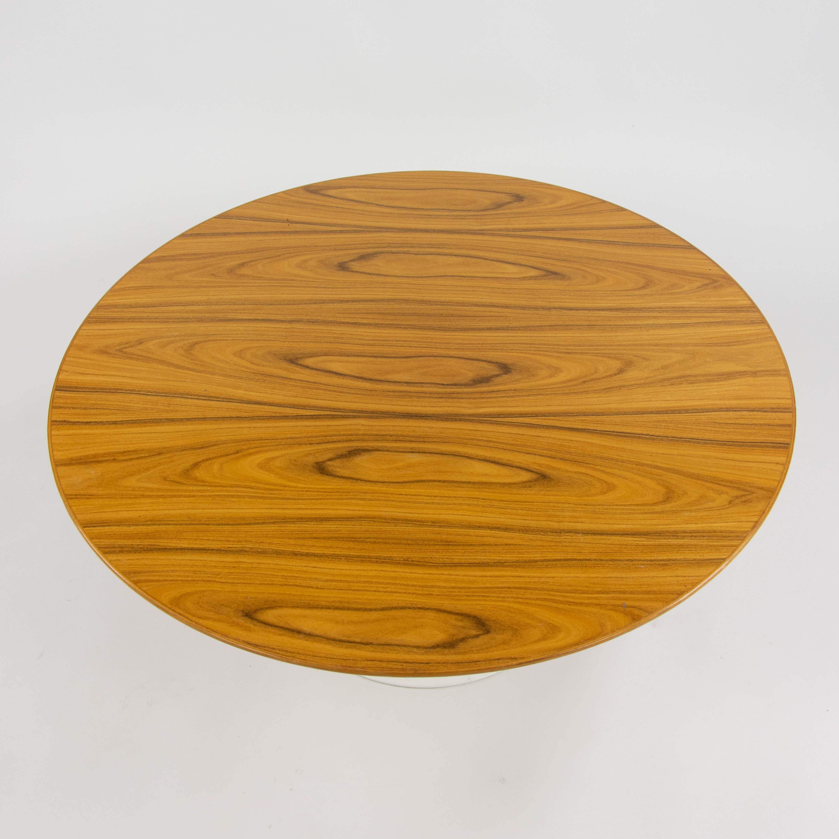 Contemporary Eero Saarinen For Knoll International 35 Inch Tulip Coffee Table Rosewood 2009 For Sale