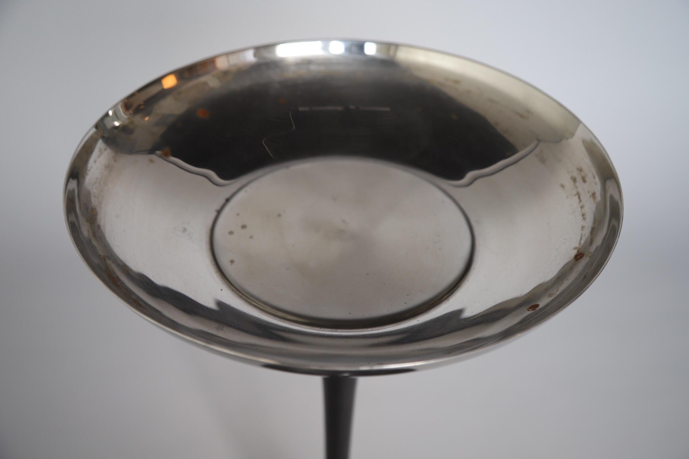 Eero Saarinen for Knoll International, Black Tulip Ashtray In Good Condition In Oklahoma City, OK