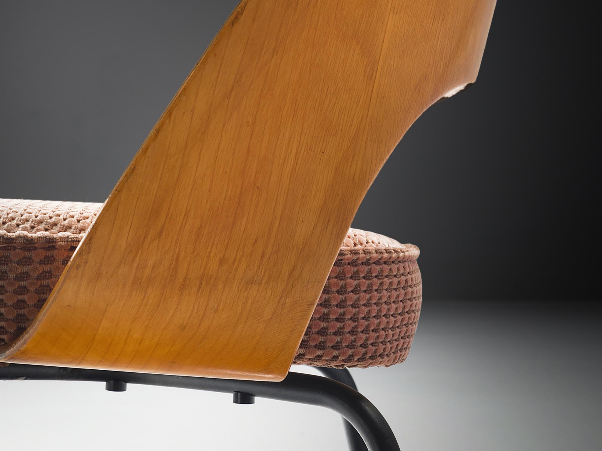 Eero Saarinen pour Knoll International Chaise de salle à manger en contreplaqué Bon état - En vente à Waalwijk, NL