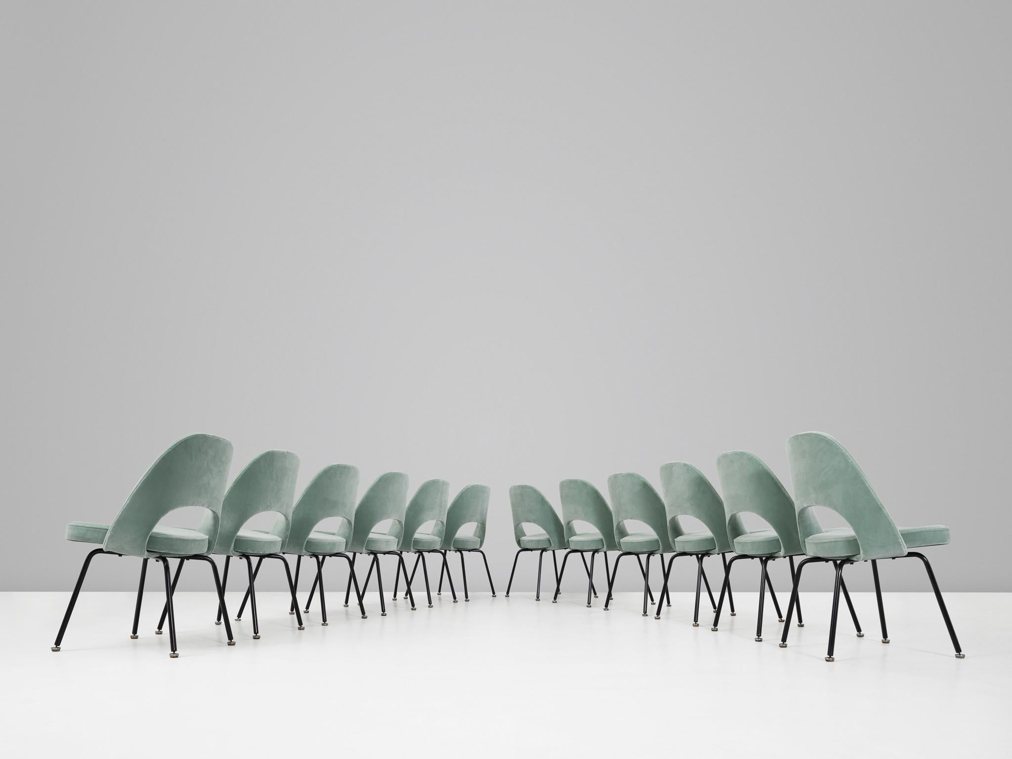 Eero Saarinen for Knoll International Dining Chairs In Good Condition In Waalwijk, NL