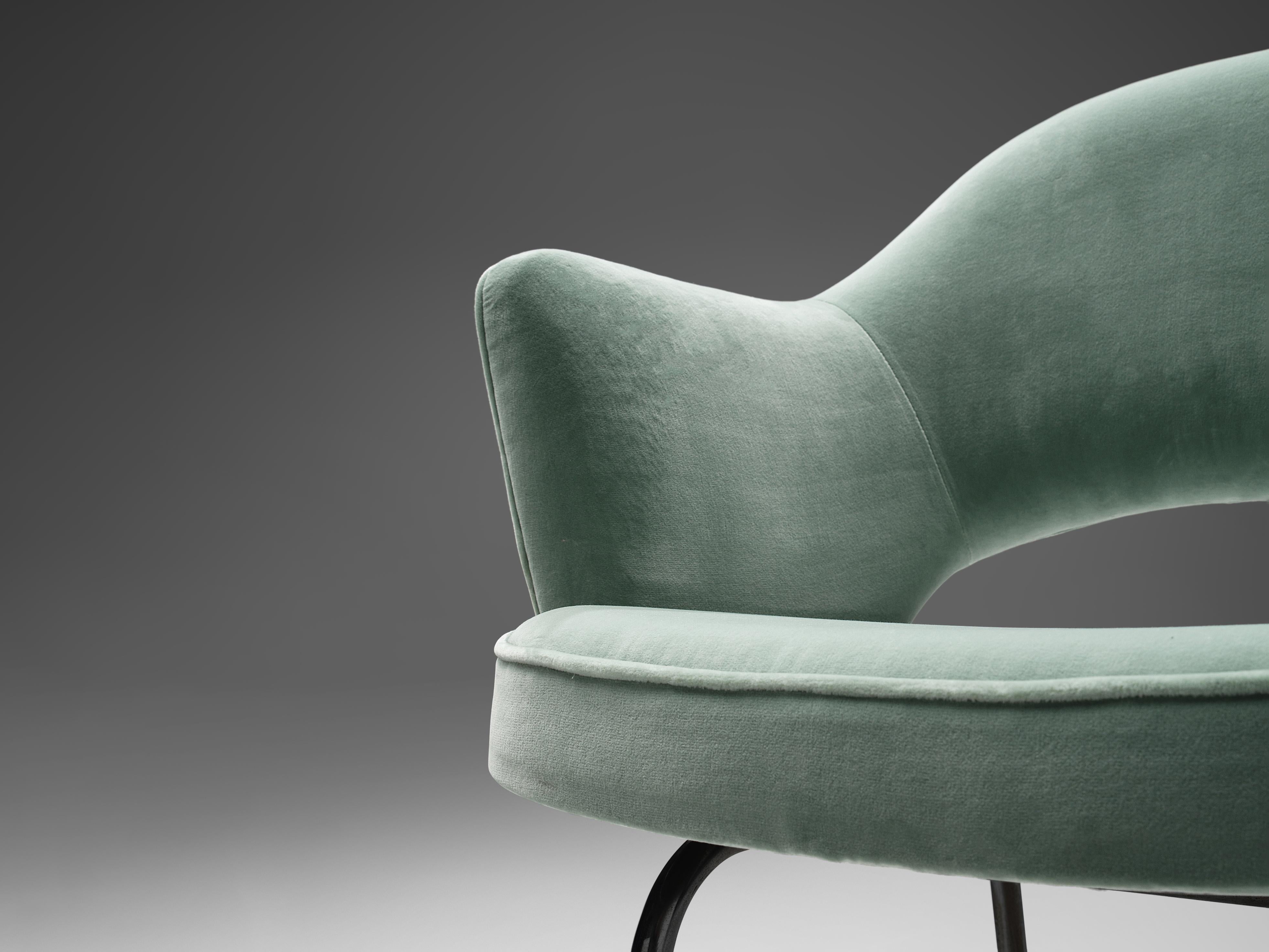 Eero Saarinen for Knoll International Pair of Dining Chairs In Good Condition In Waalwijk, NL