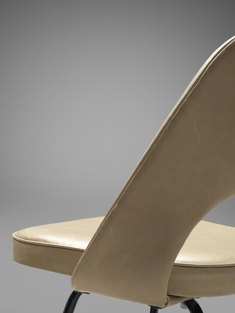 Eero Saarinen for Knoll International Reupholstered Chairs 1