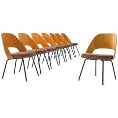 Eero Saarinen for Knoll International Set of 8 Chairs Model 72