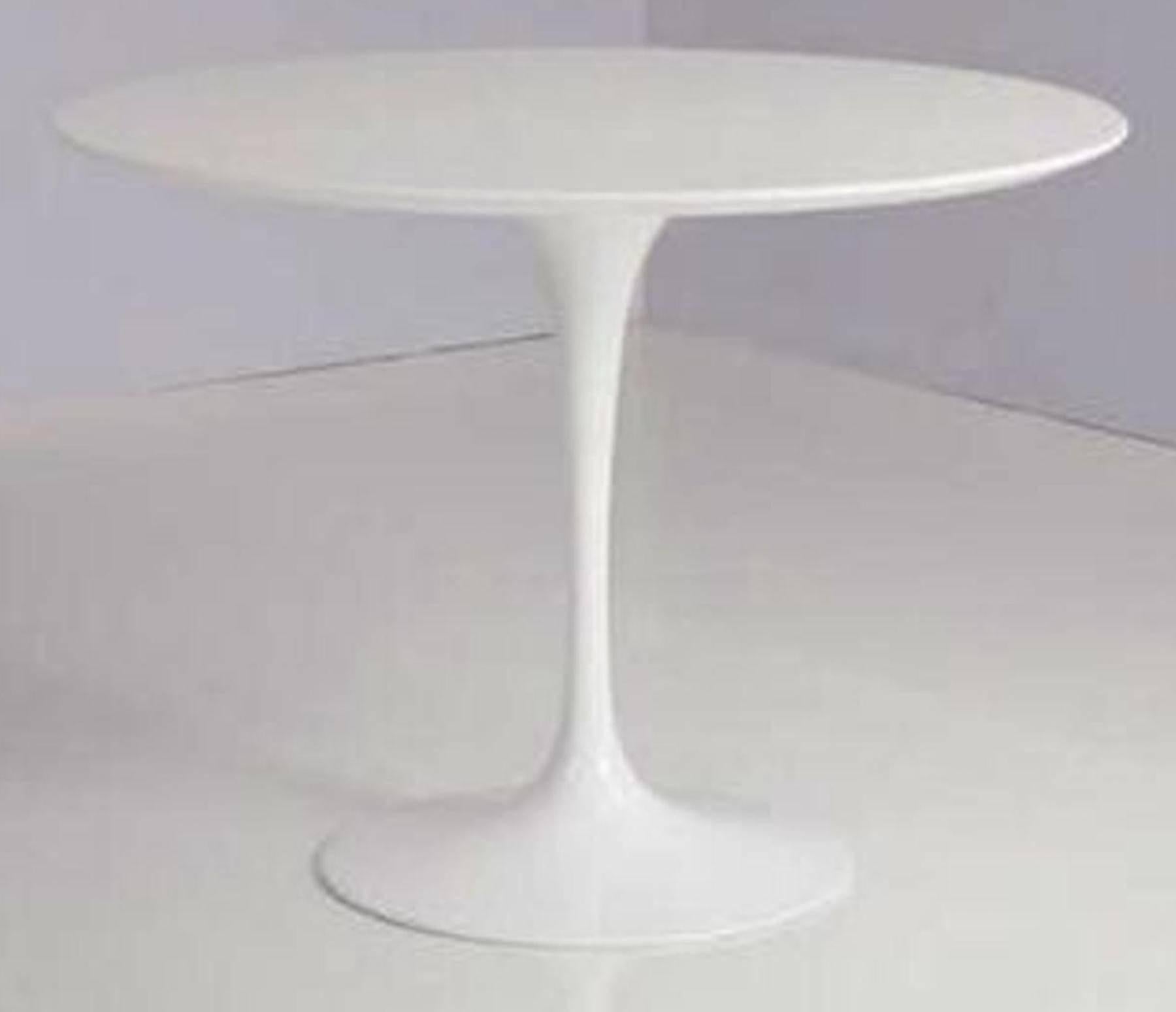 Aluminum Eero Saarinen for Knoll International Tulip Dining Table