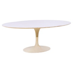 Ovaler Tulpen-Esstisch, Eero Saarinen für Knoll, 78-Zoll, Mitte des Jahrhunderts