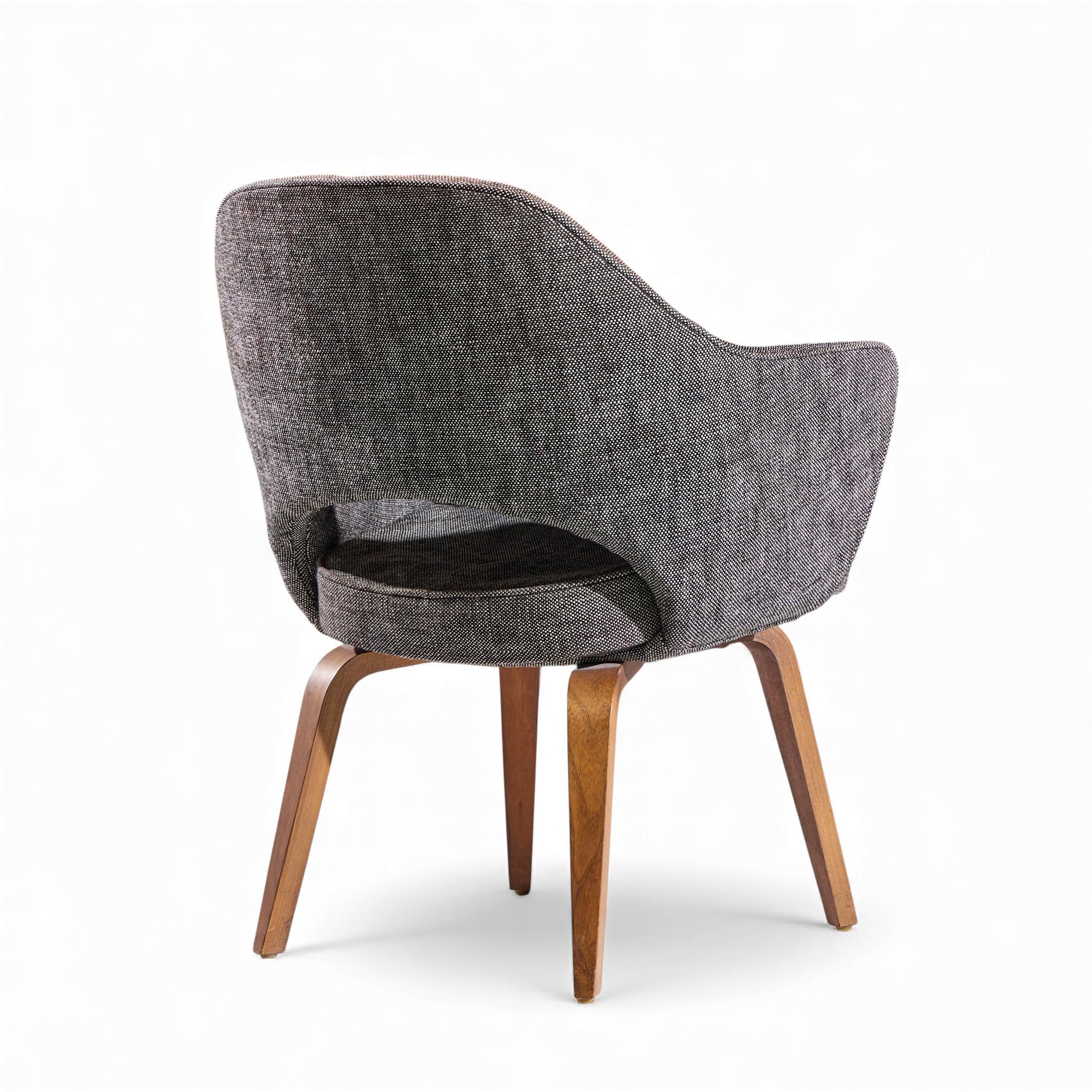 Eero Saarinen per Knoll - Sedie da pranzo direzionali in bengala del Mid Century - Coppia in vendita 3