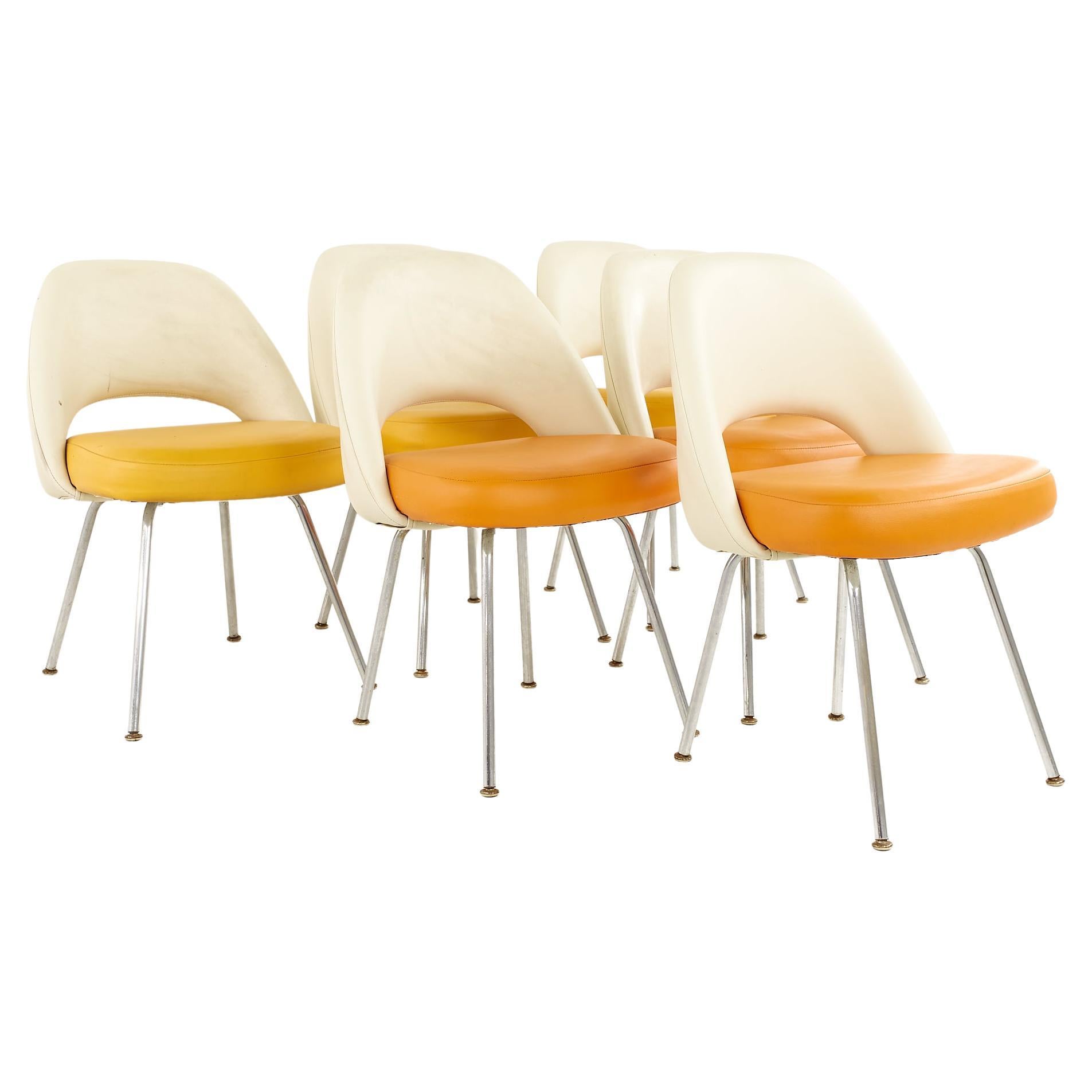 Set of Four Saarinen Executive Side Chairs, Knoll International at 1stDibs