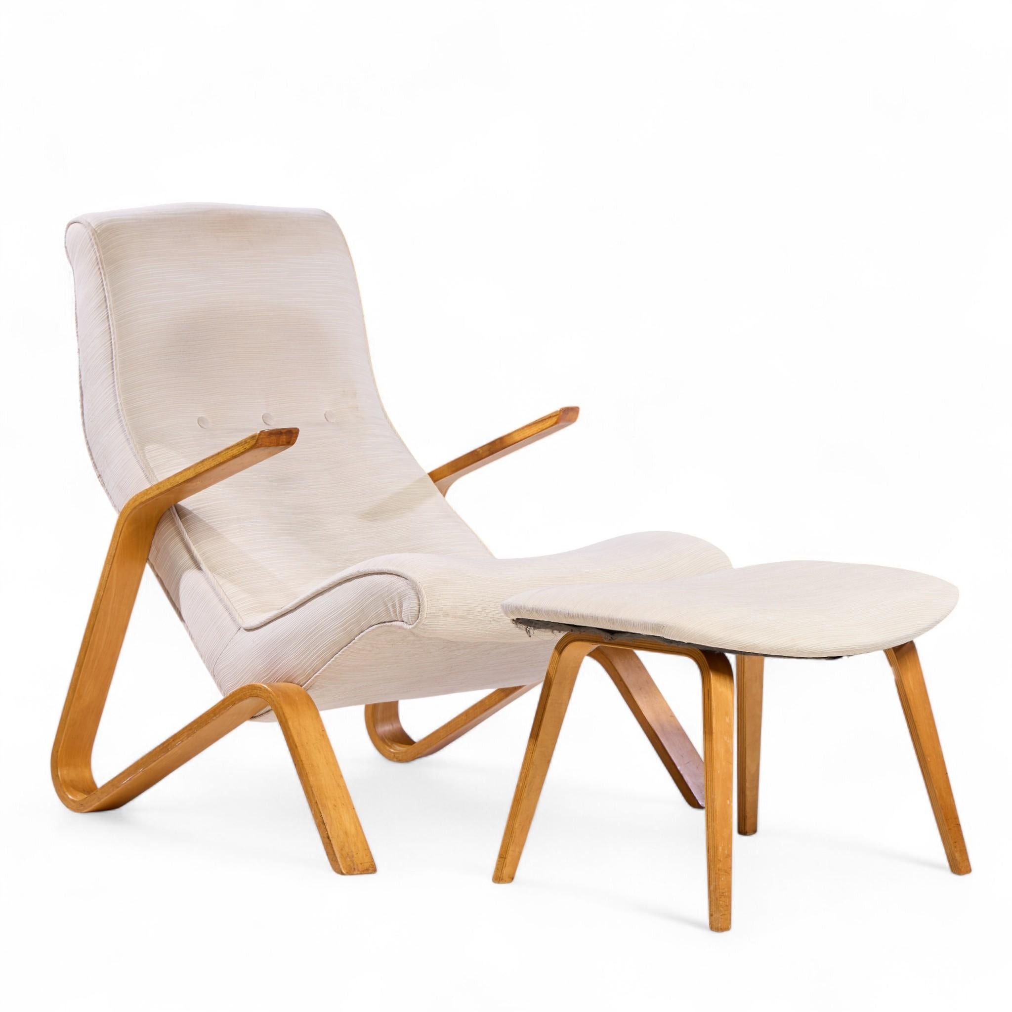 Américain Eero Saarinen for Knoll Mid Century Grasshopper Lounge Chairs – Pair and Ottoman en vente