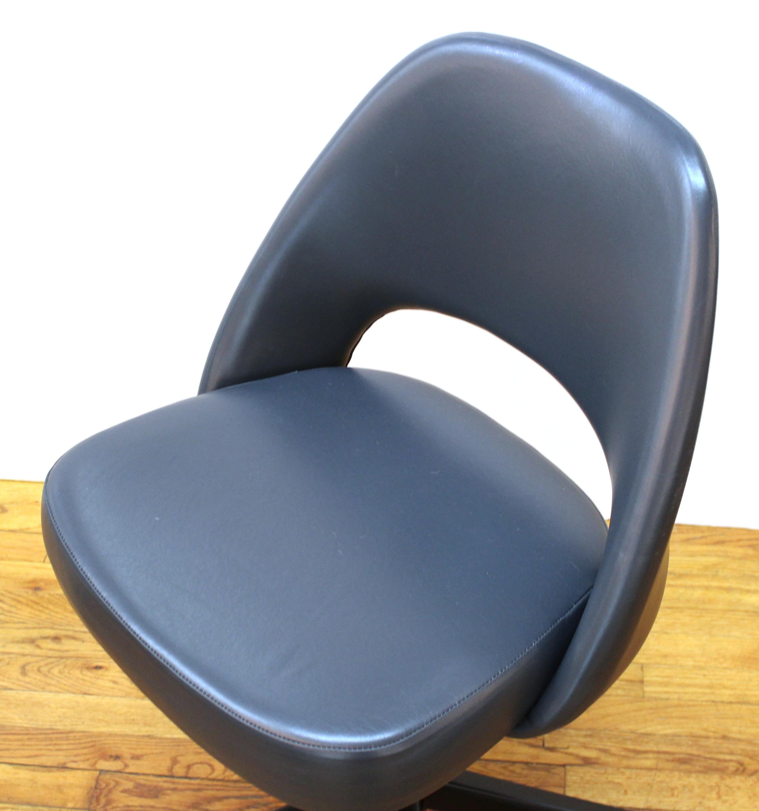 Metal Eero Saarinen For Knoll Mid-Century Modern Executive Swivel Side Chairs