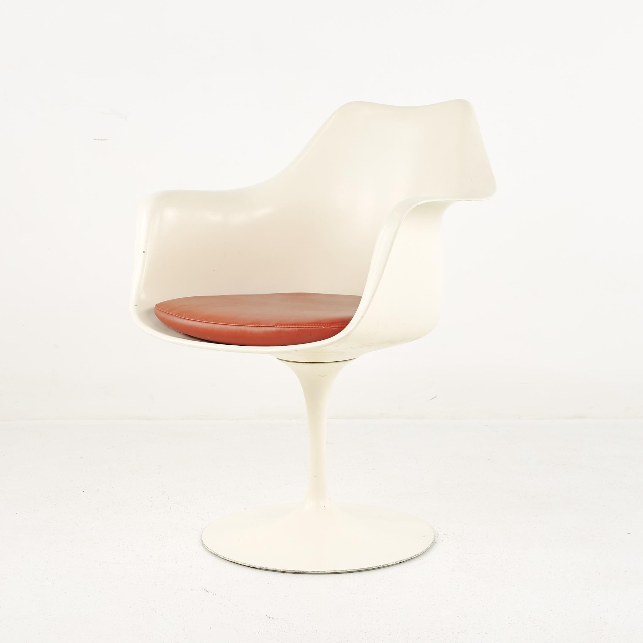 Late 20th Century Eero Saarinen for Knoll Mid Century Tulip Chairs, Set of 4