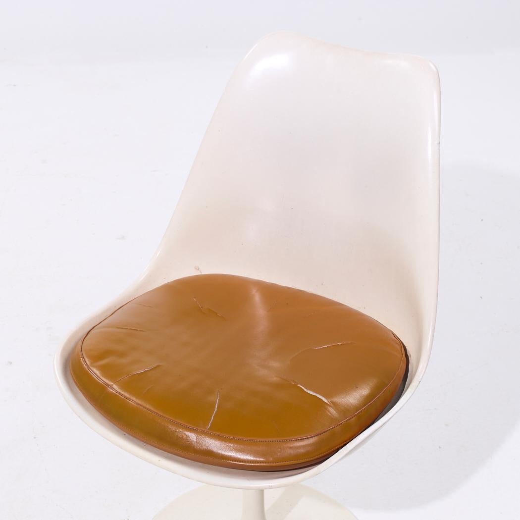 Eero Saarinen per Knoll Sedie da pranzo Tulip di metà secolo - Set di 6 in vendita 3