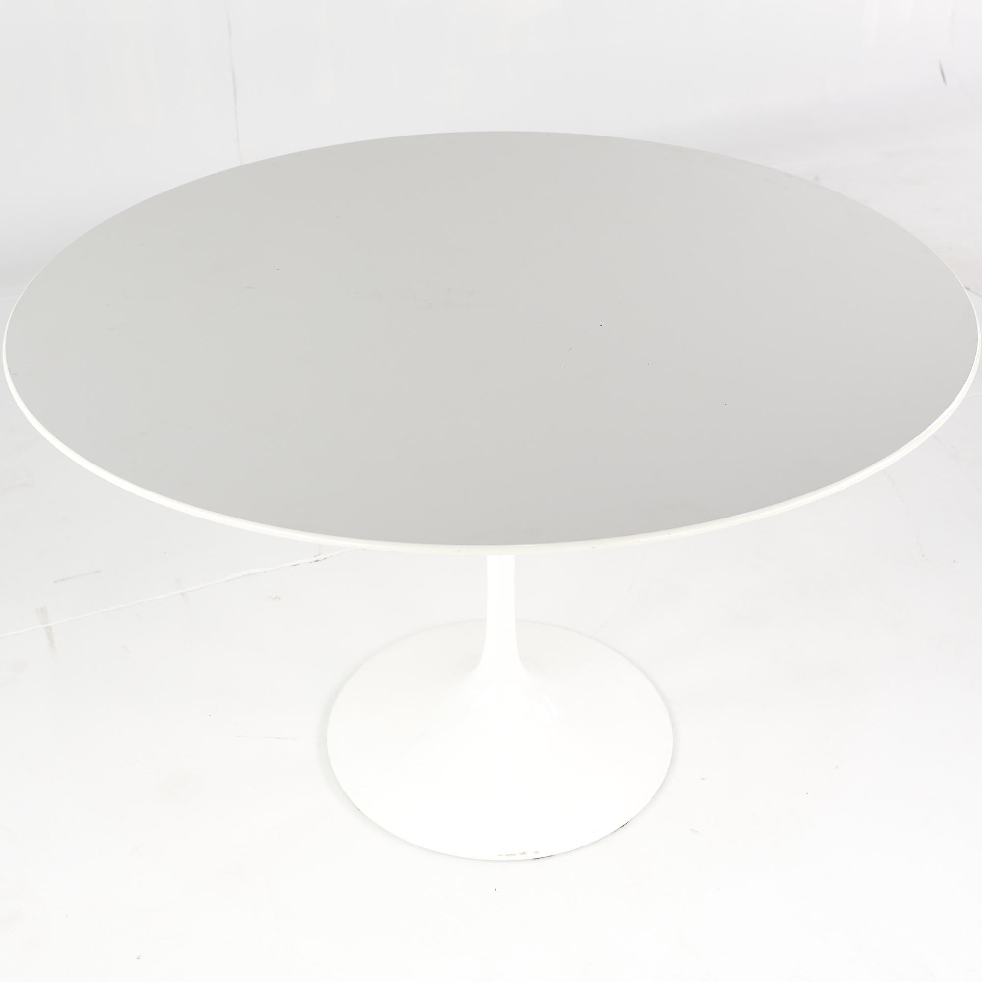 American Eero Saarinen for Knoll Mid Century Tulip Table For Sale