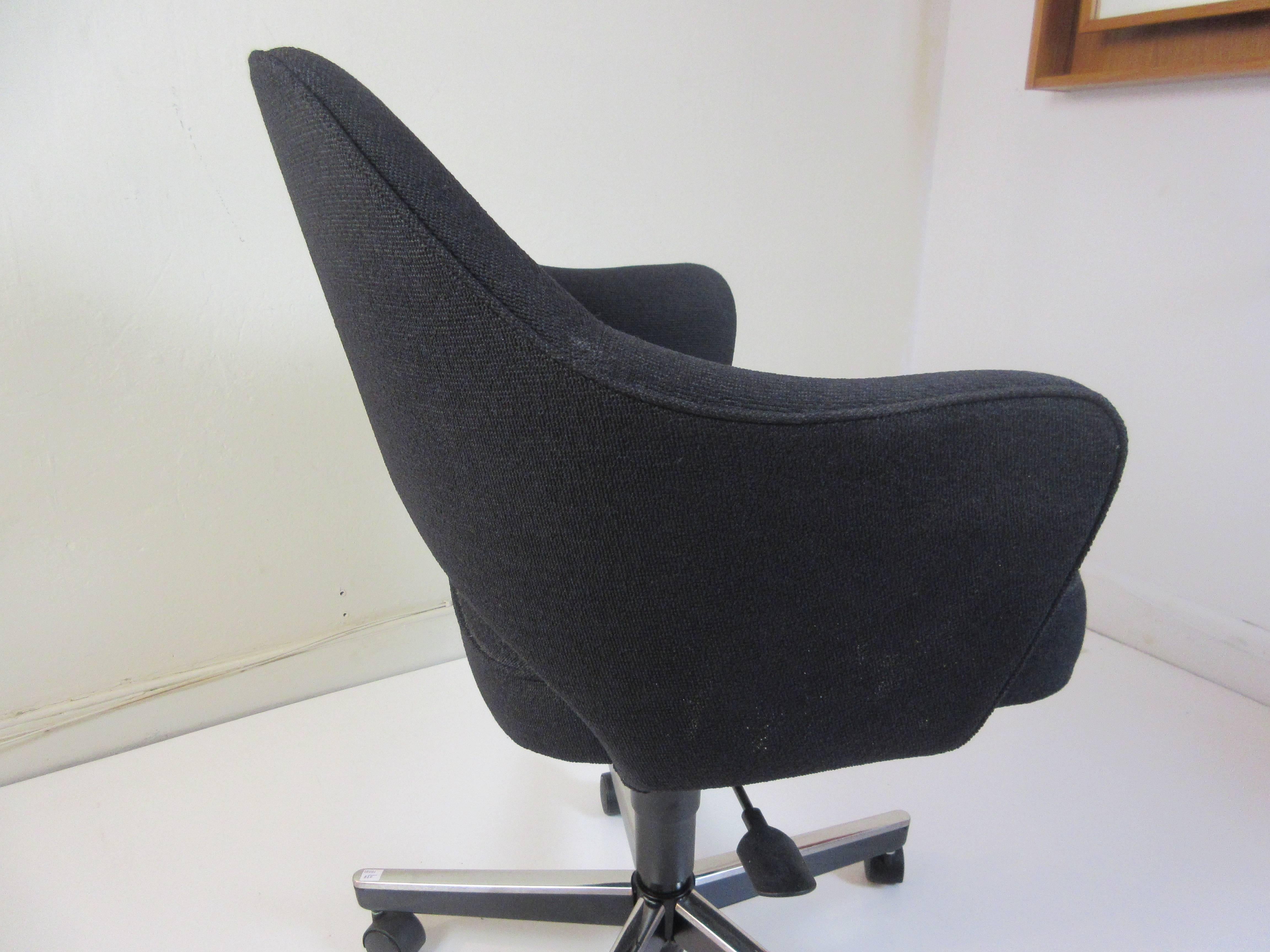 Eero Saarinen for Knoll Office Swivel Chair In Excellent Condition In Philadelphia, PA