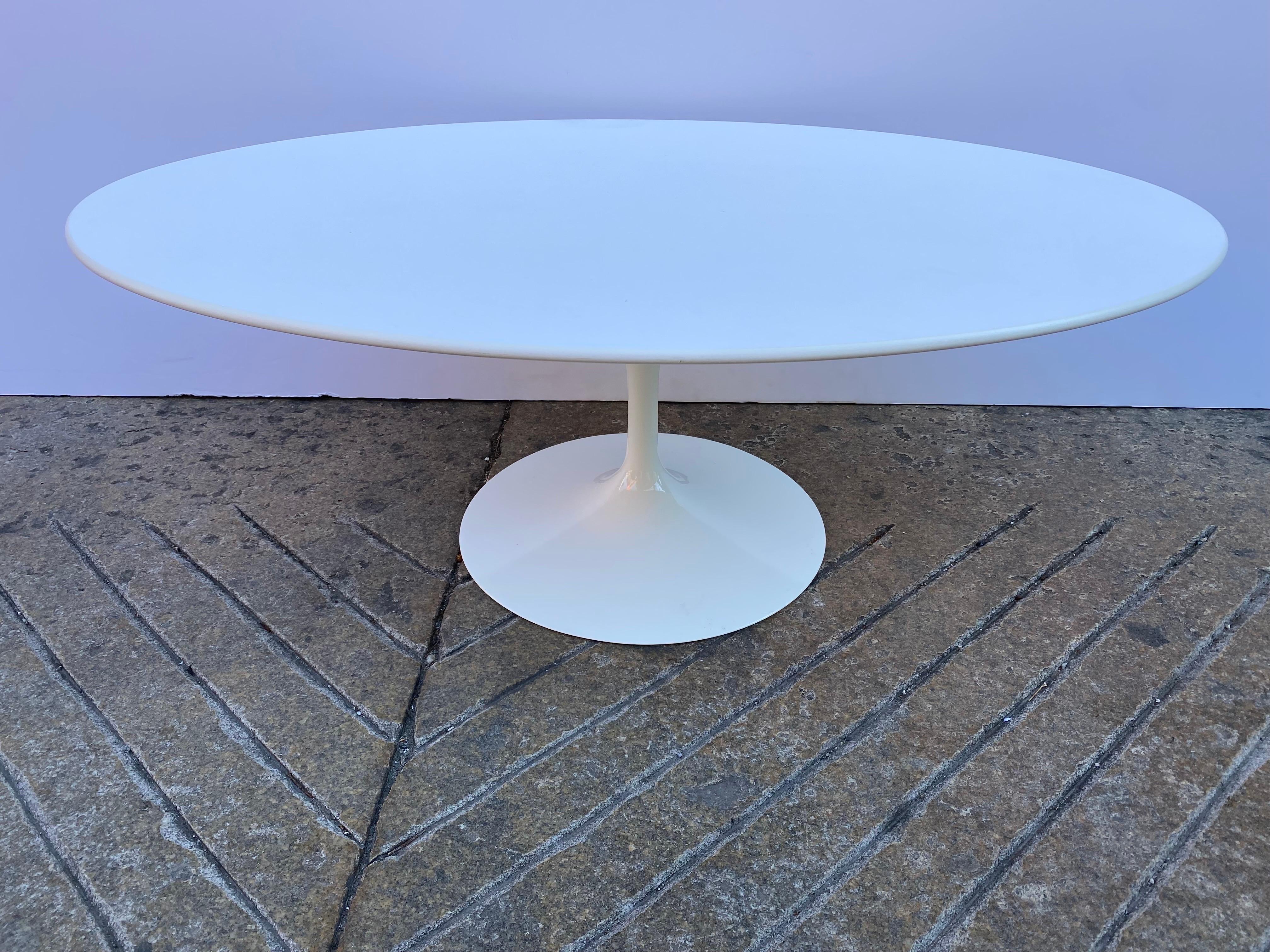 Mid-Century Modern Eero Saarinen for Knoll Oval Coffee Table