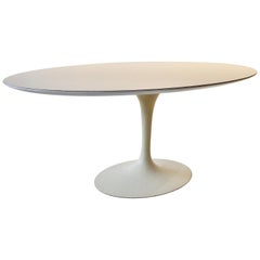 Eero Saarinen for Knoll Table de salle à manger Tulip à plateau ovale Base en fonte ancienne