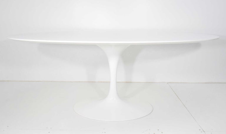 Mid-Century Modern Eero Saarinen for Knoll Oval Tulip Table