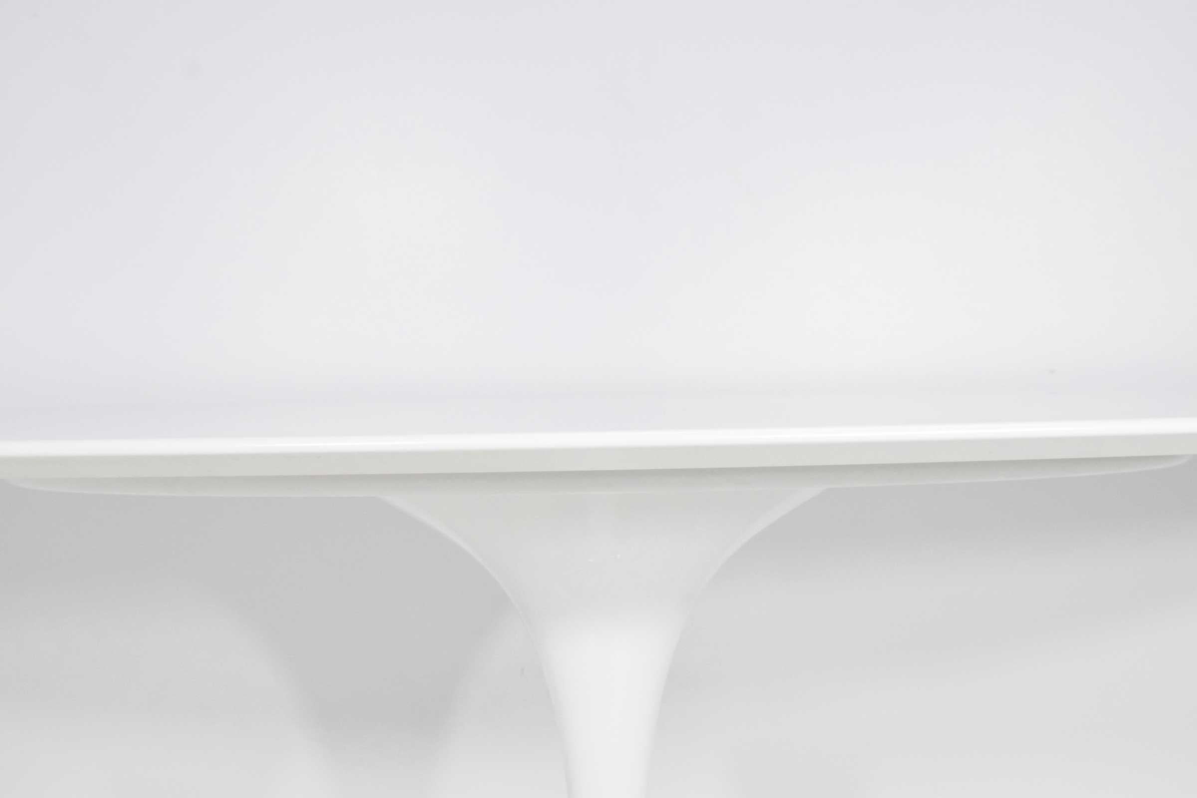 Laminate Eero Saarinen for Knoll Oval Tulip Table