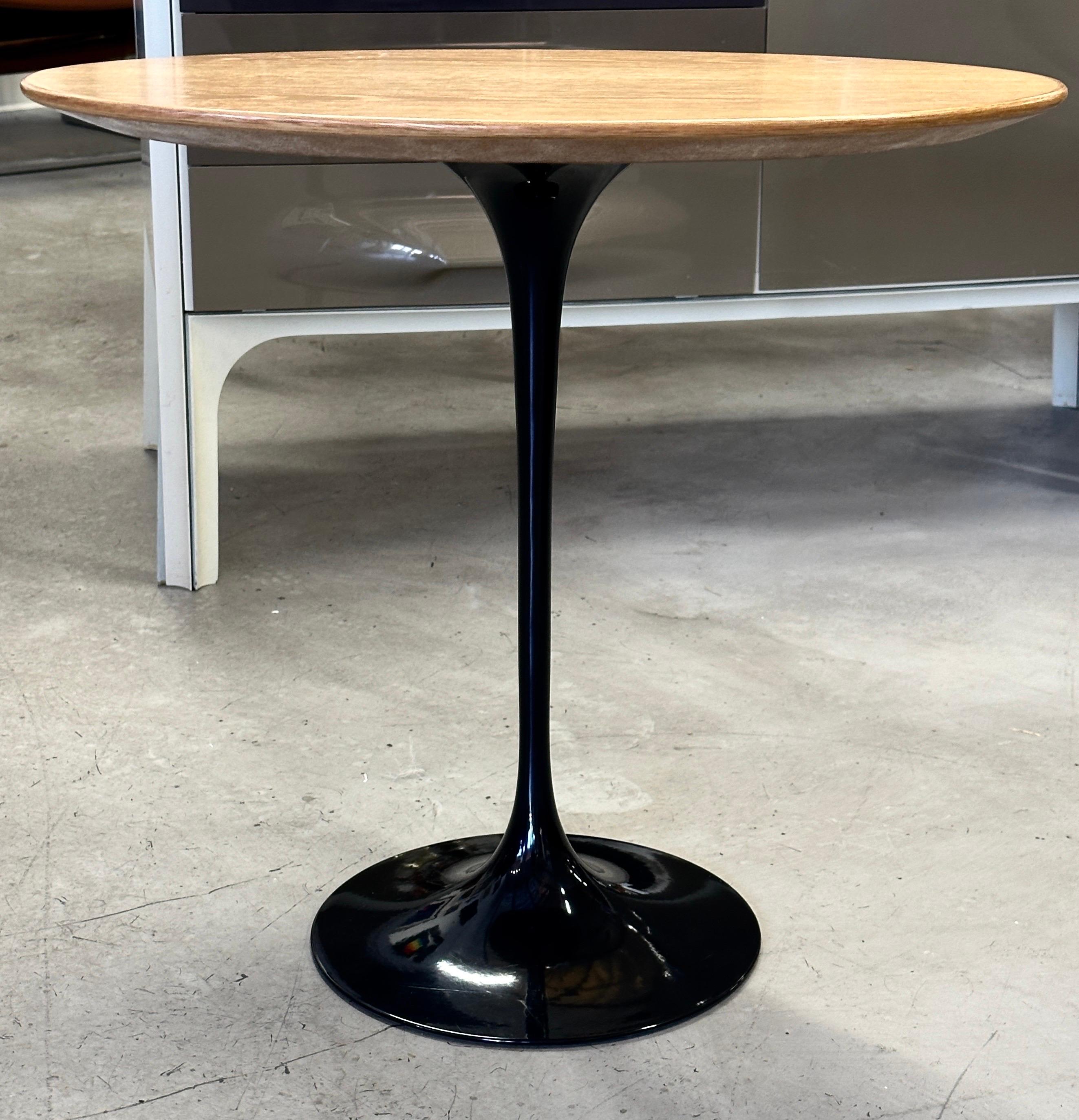 Metal Eero Saarinen for Knoll Oval Tulip Table in Oak and Black For Sale