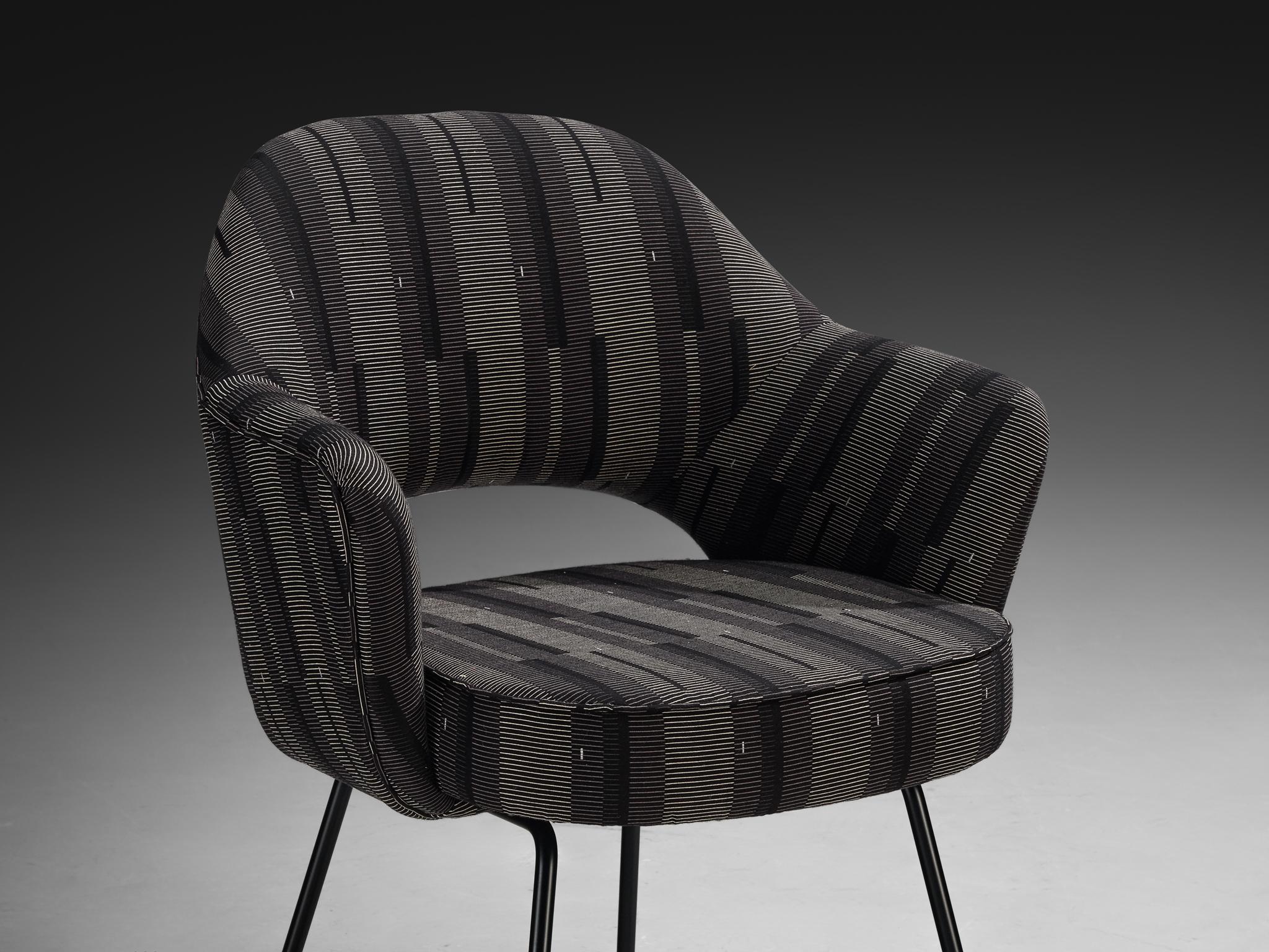 Français Eero Saarinen pour Knoll Paire de fauteuils 