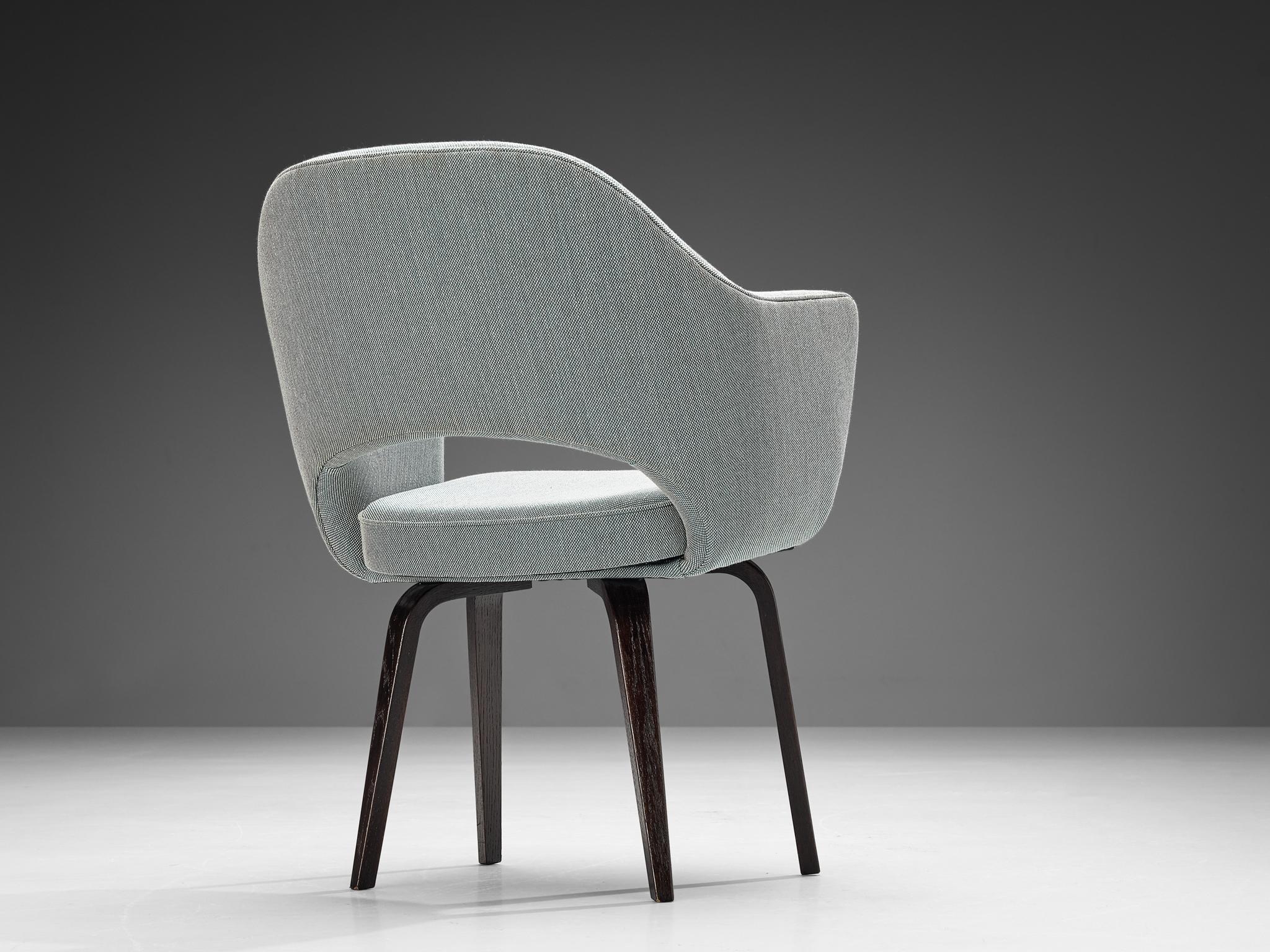 Américain Paire de chaises de conférence Eero Saarinen pour Knoll  en vente