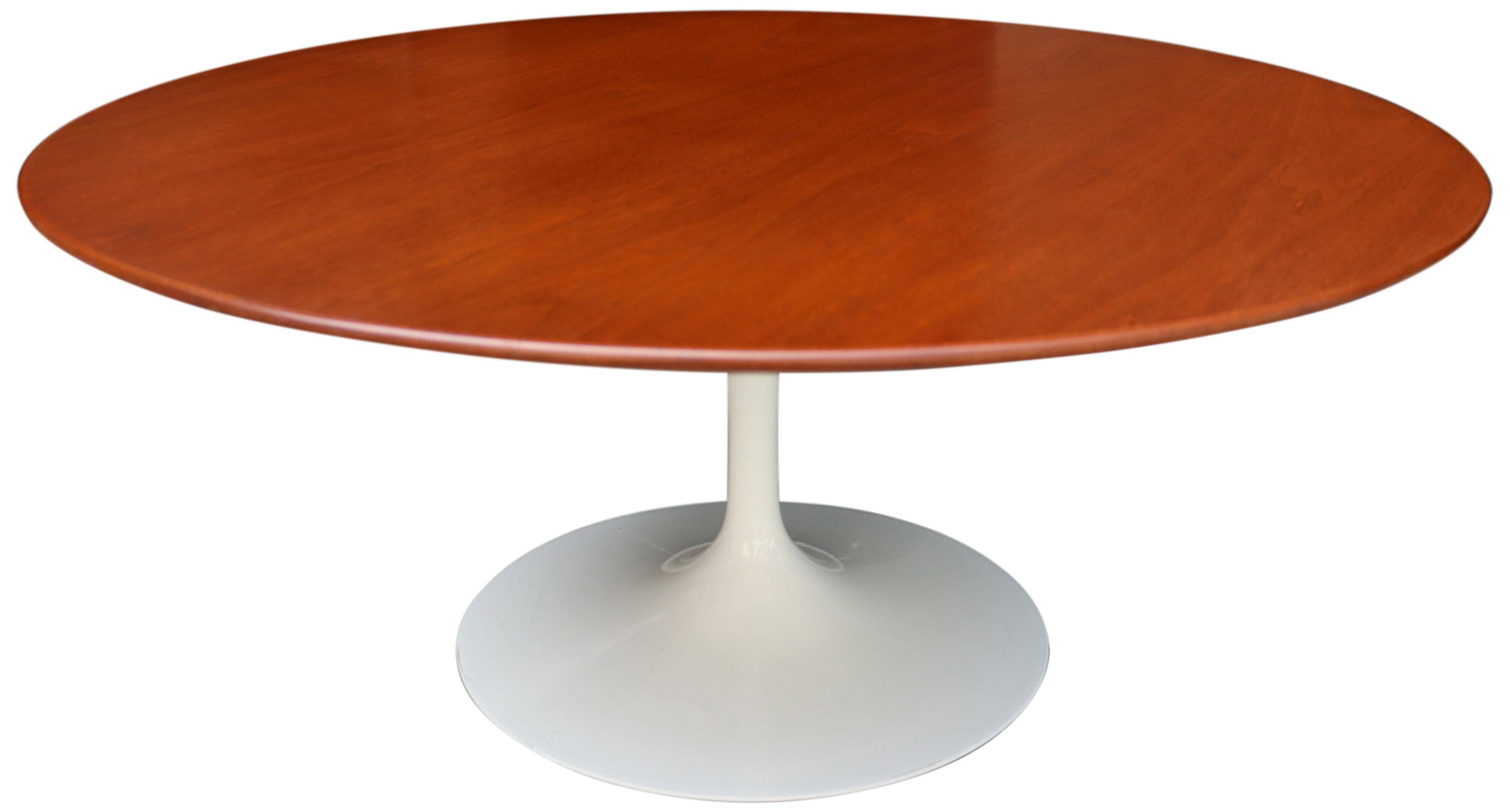 American Eero Saarinen for Knoll Round Tulip Coffee Table