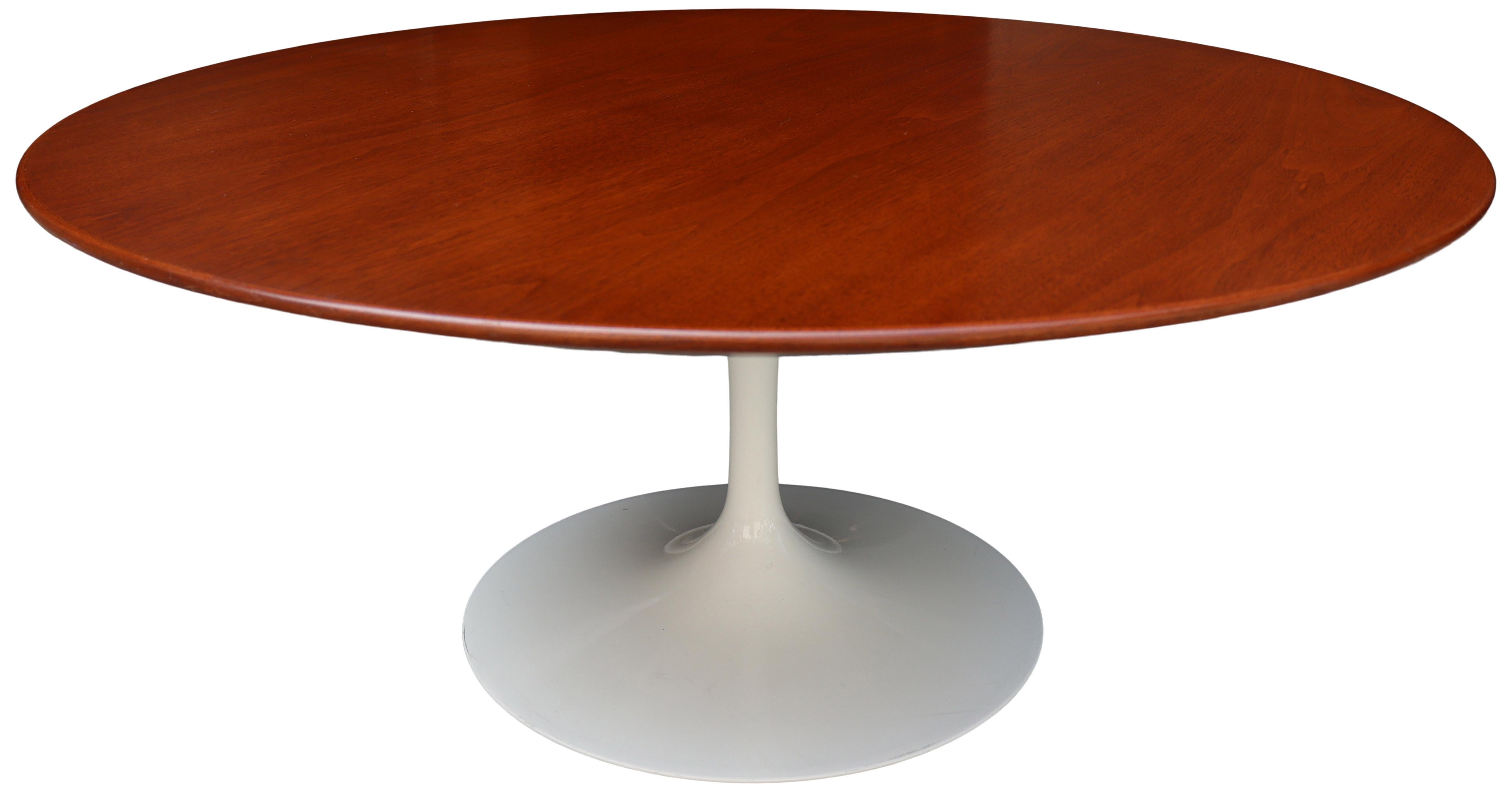 Cast Eero Saarinen for Knoll Round Tulip Coffee Table