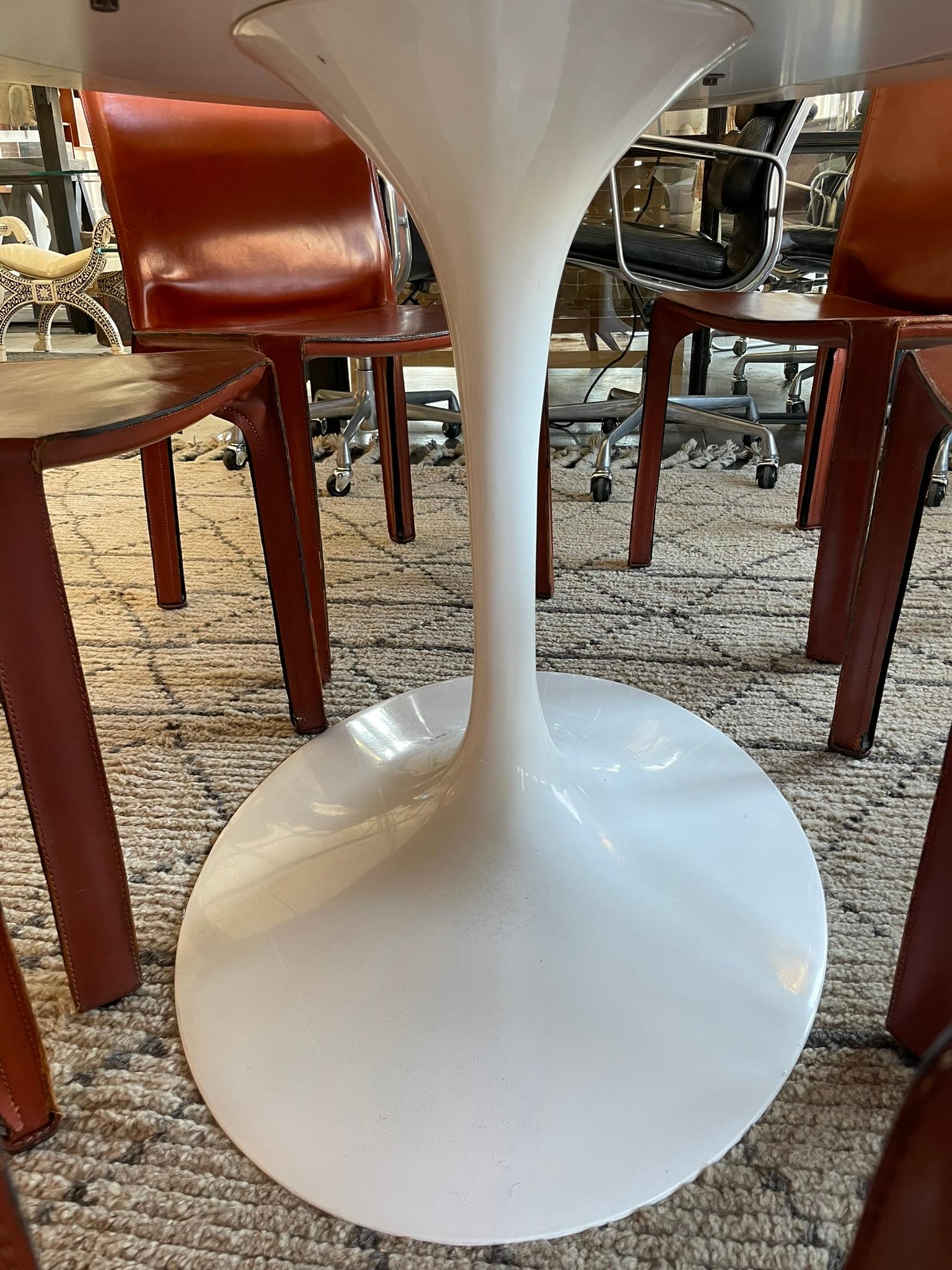 Laminated Eero Saarinen for Knoll Round 