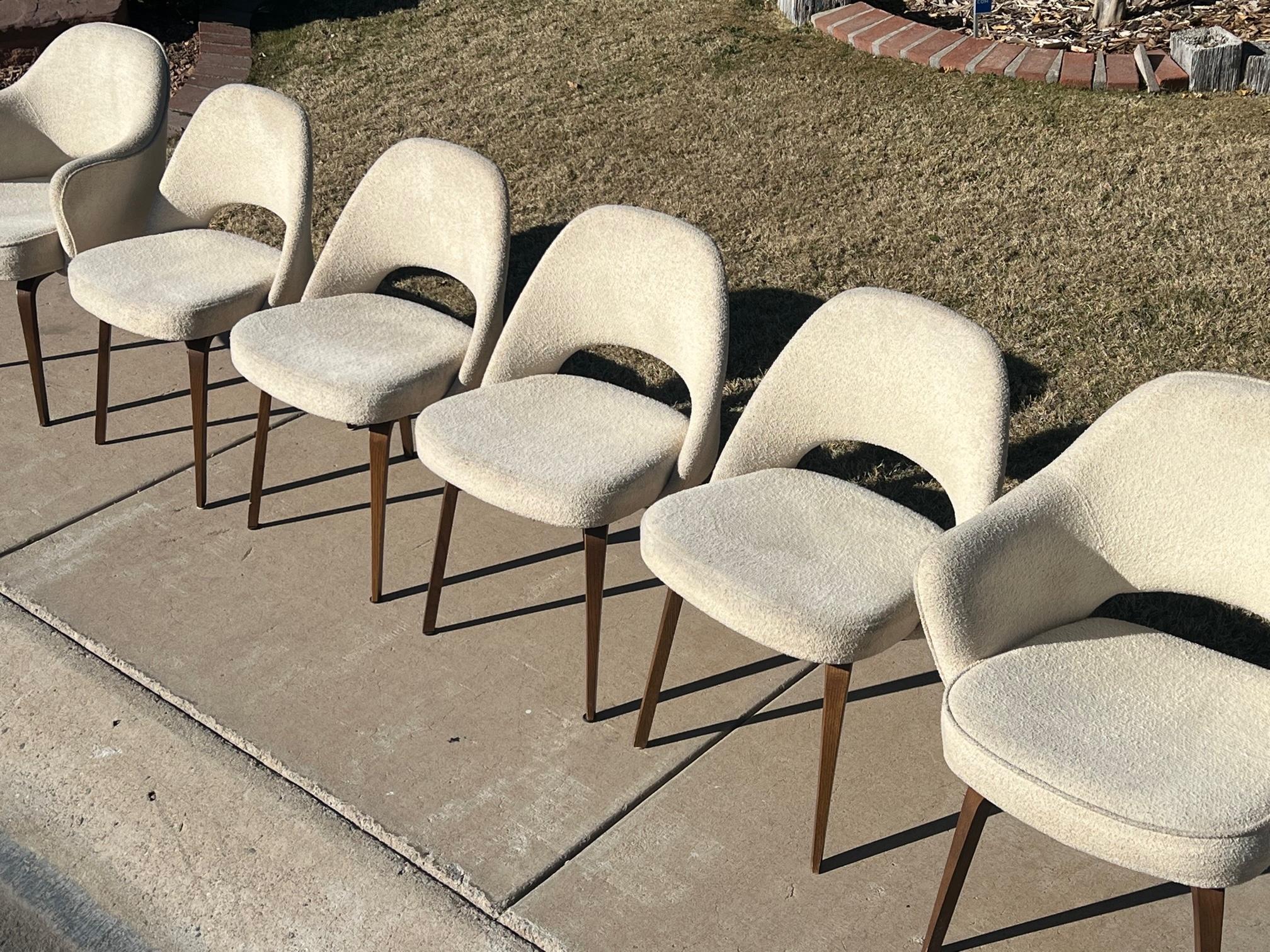 Contemporary Eero Saarinen for Knoll Set of 6 Mid Century Executive Dining Chairs