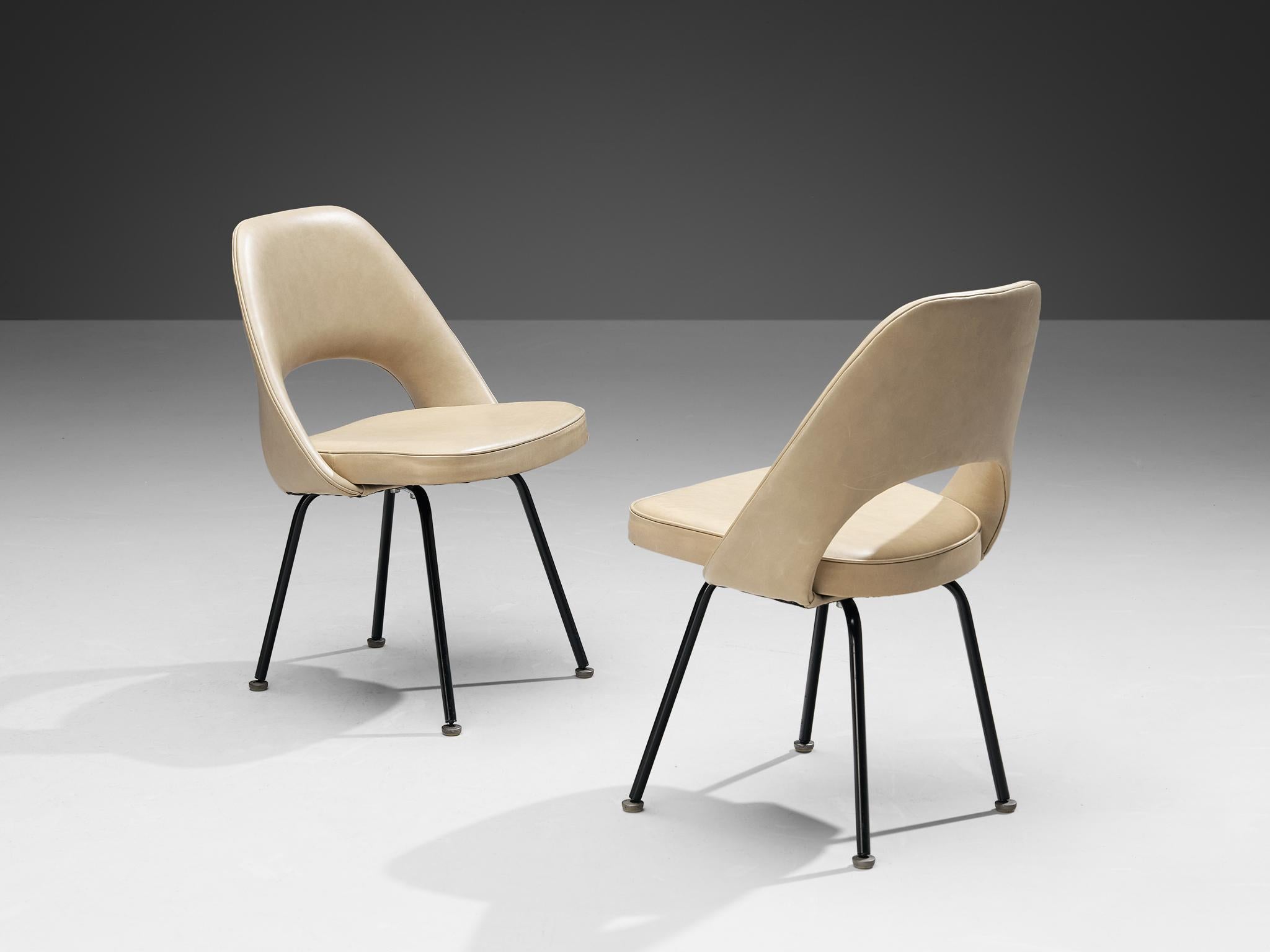 Ensemble de quatre chaises de salle à manger en cuir beige Eero Saarinen pour Knoll  en vente 2