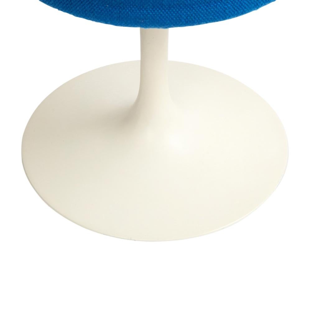 Mid-Century Modern Eero Saarinen Knoll Tulip Stool, Swivel, Blue, White, Signed For Sale