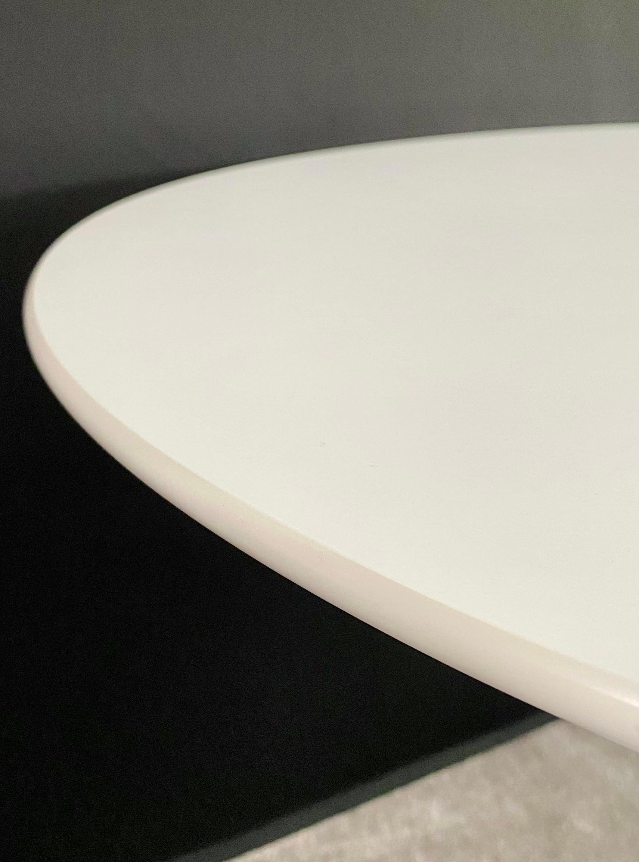 Eero Saarinen for Knoll Studios MCM Tulip White Dining or Center Table, Signed  3