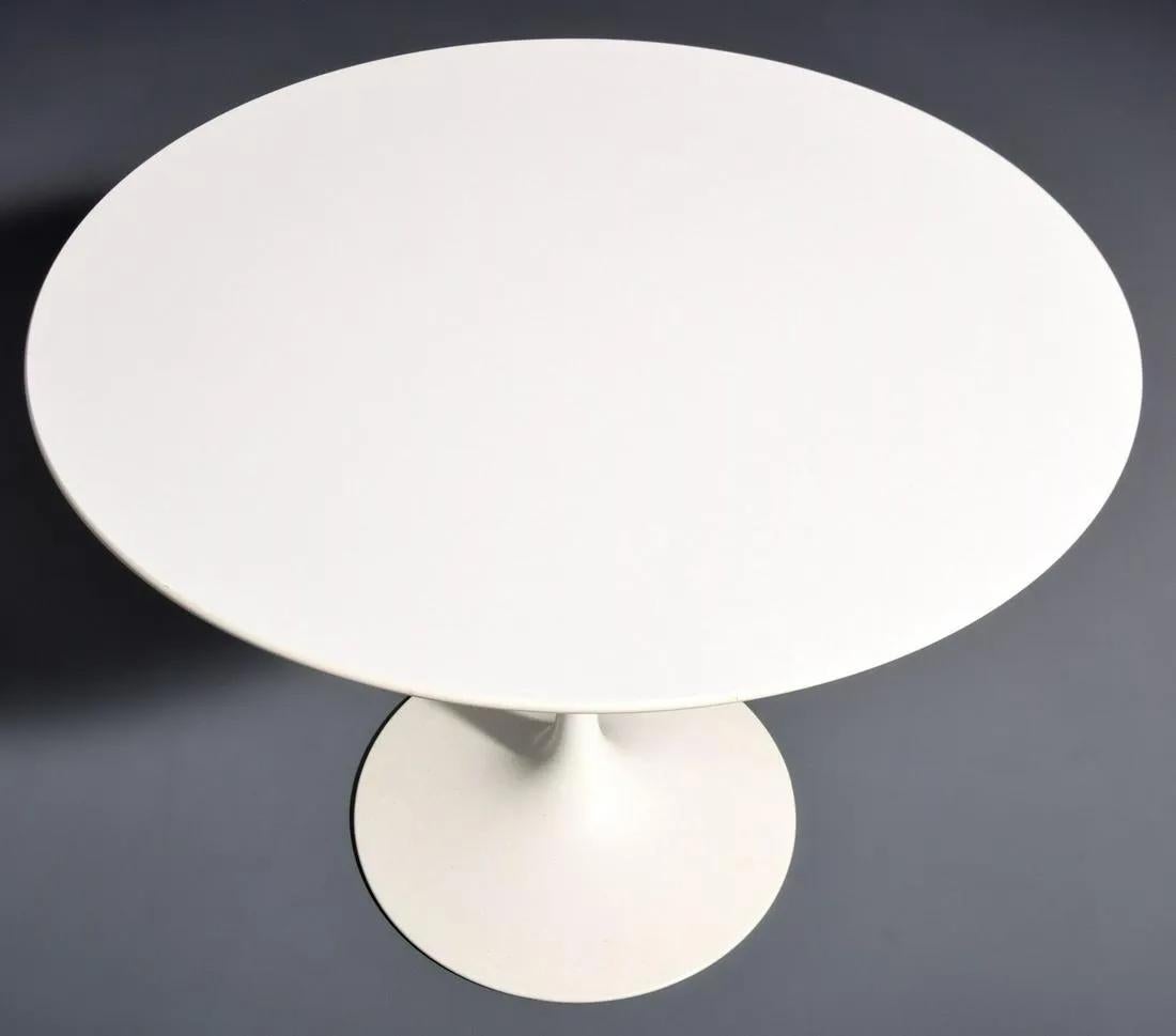 Mid-Century Modern Eero Saarinen for Knoll Studios MCM Tulip White Dining or Center Table, Signed 