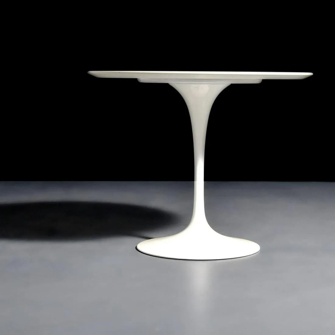 Eero Saarinen for Knoll Studios MCM Tulip White Dining or Center Table, Signed  1
