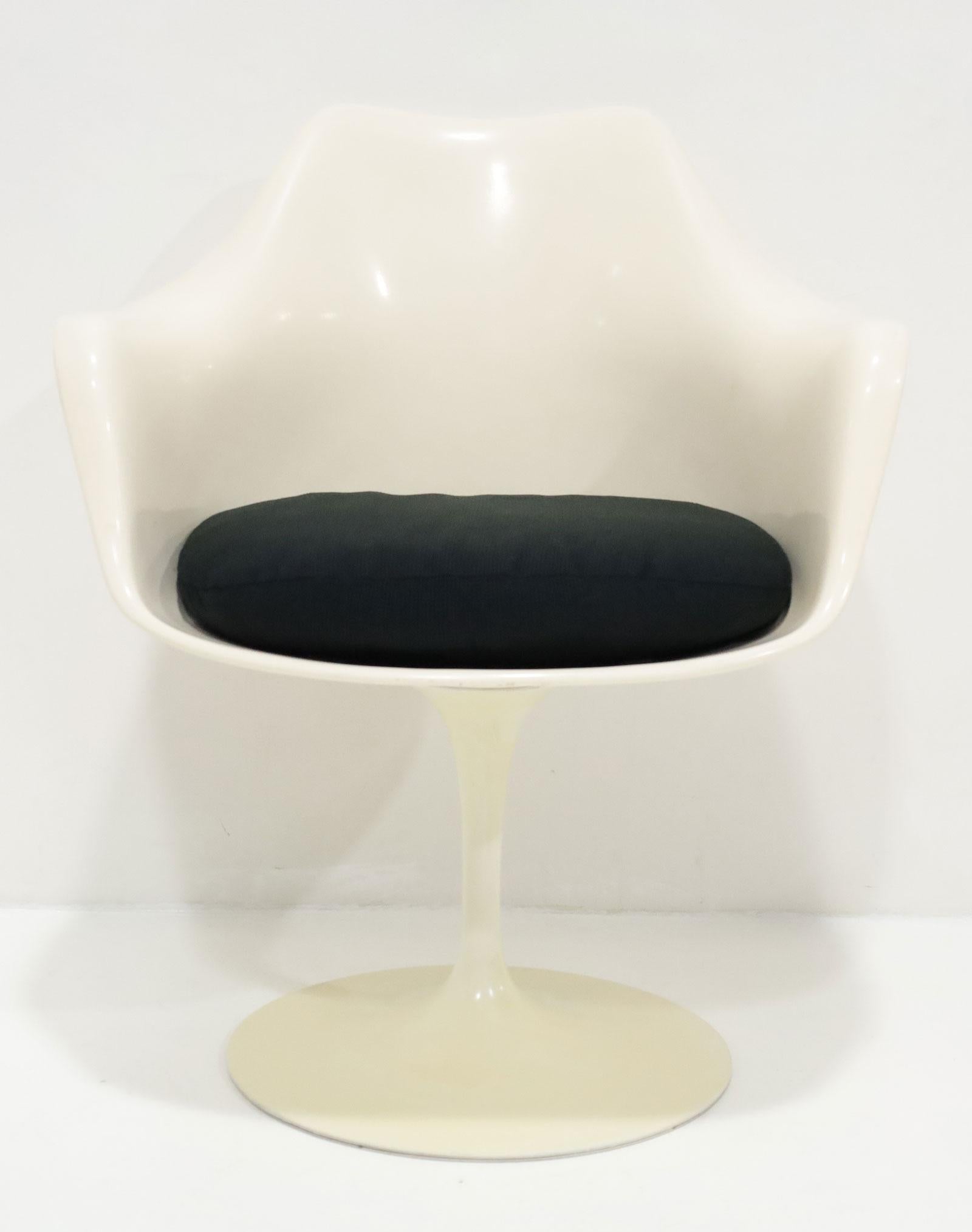 Tulpenstühle von Eero Saarinen für Knoll (Moderne der Mitte des Jahrhunderts) im Angebot