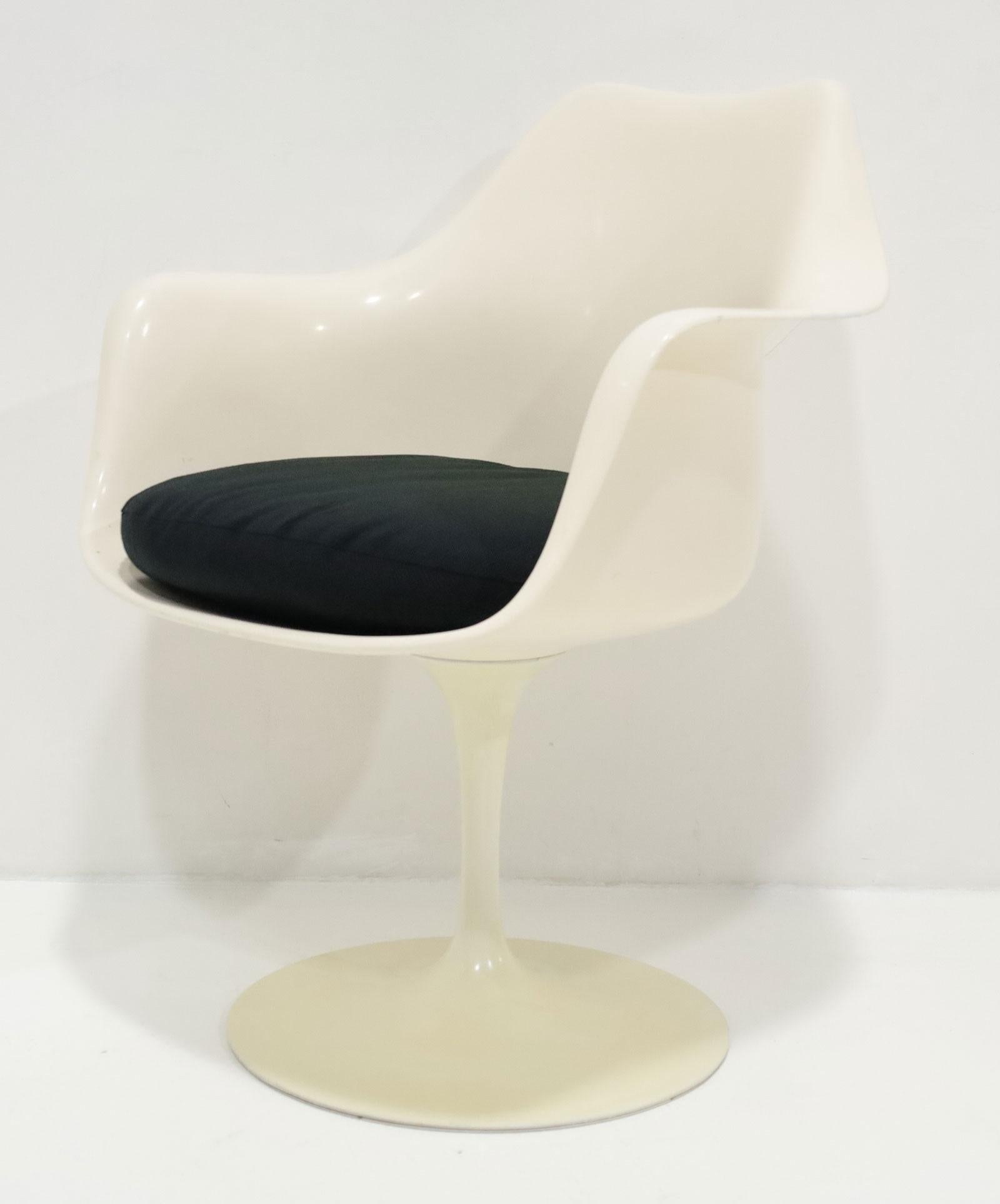 Tulpenstühle von Eero Saarinen für Knoll (amerikanisch) im Angebot