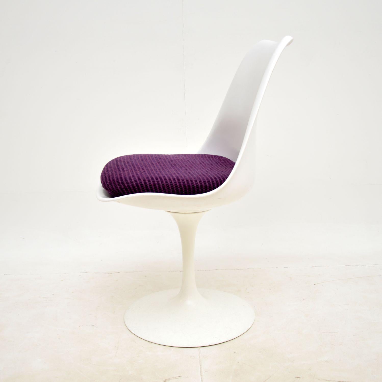 Mid-Century Modern Eero Saarinen for Knoll Tulip Dining Table & Chairs For Sale