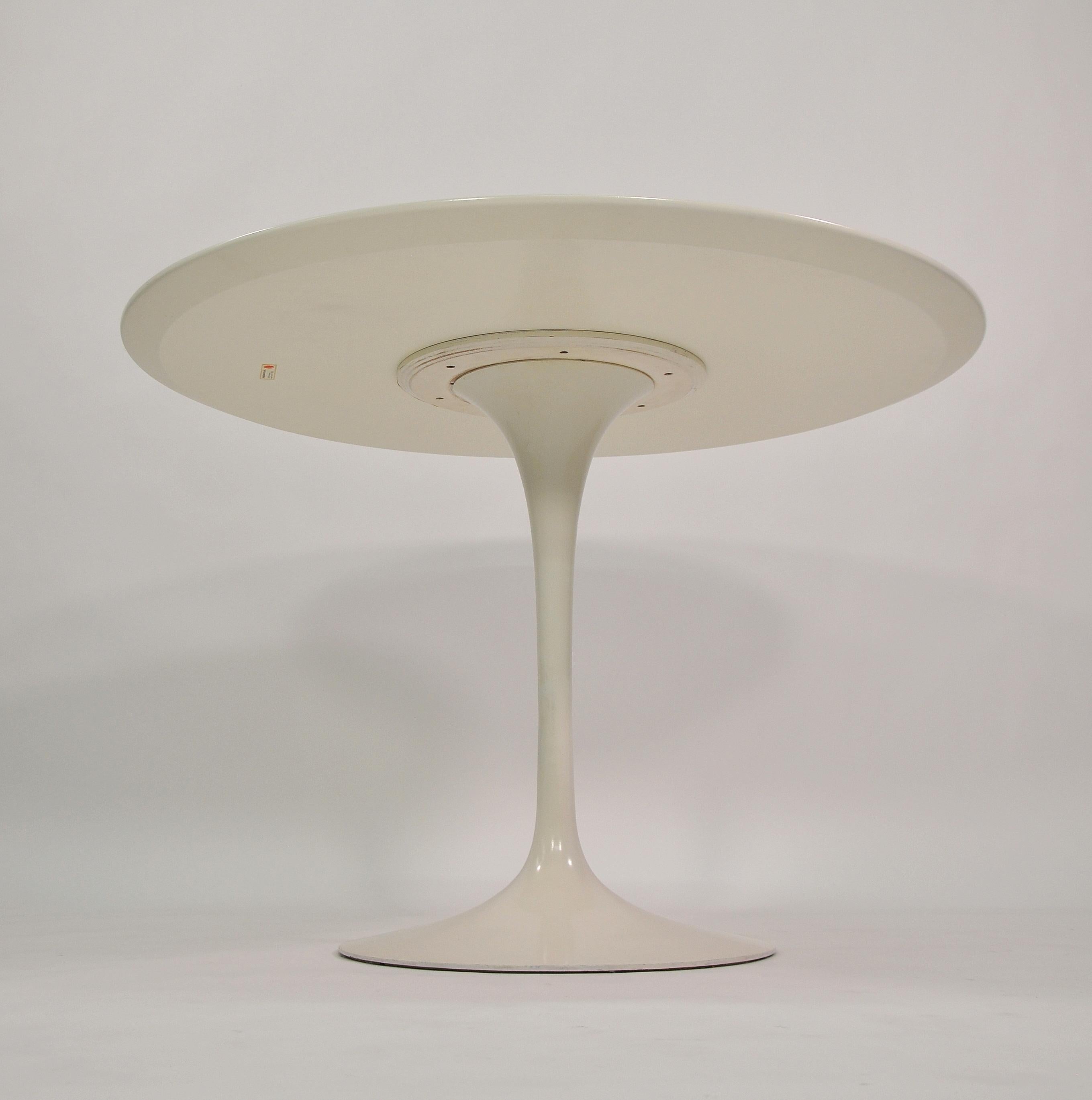Eero Saarinen for Knoll Tulip Dining Table 3