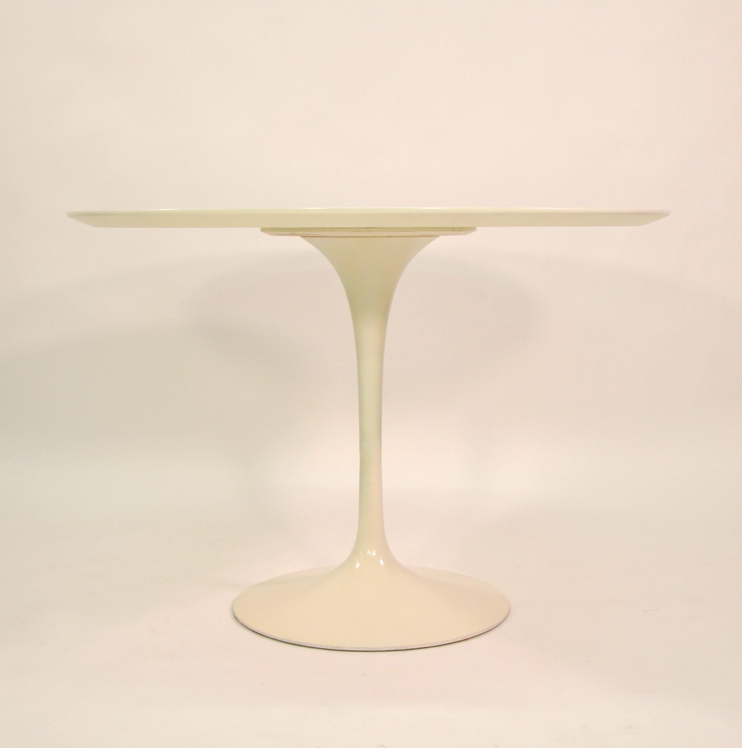 American Eero Saarinen for Knoll Tulip Dining Table