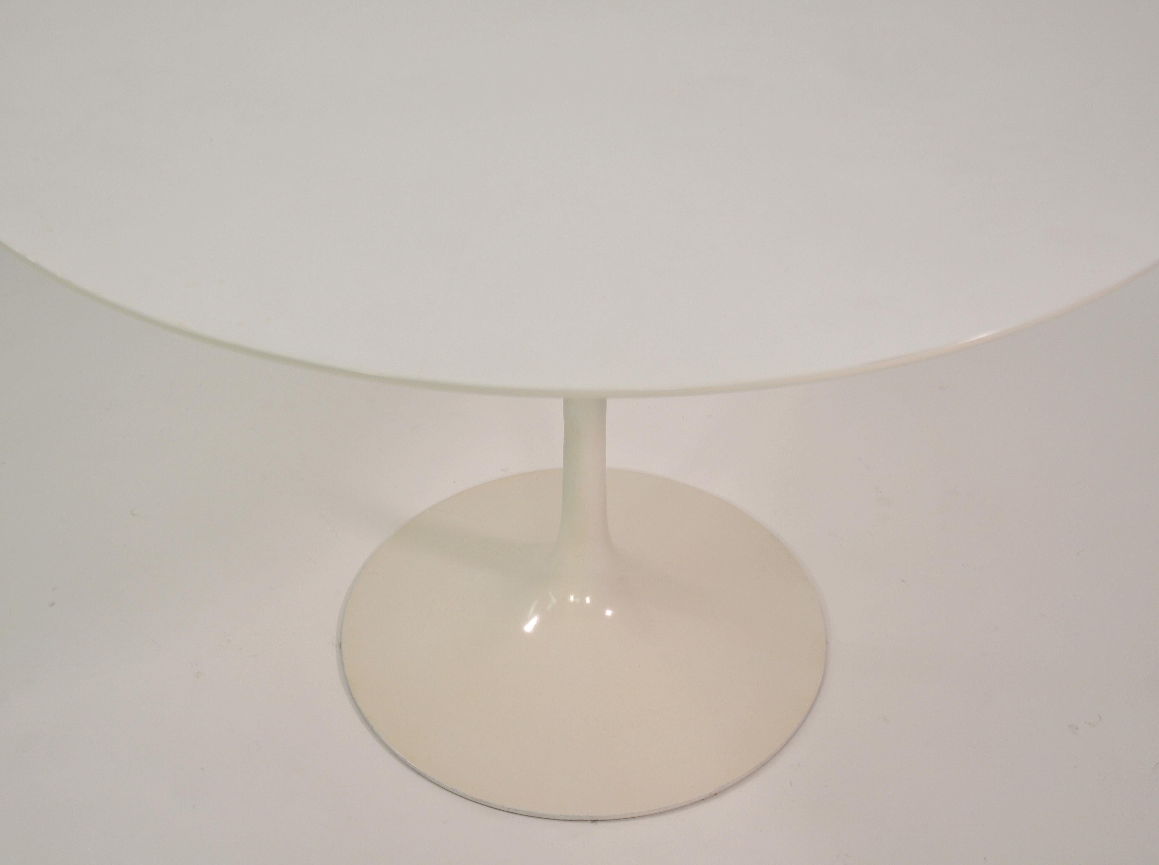 Aluminum Eero Saarinen for Knoll Tulip Dining Table