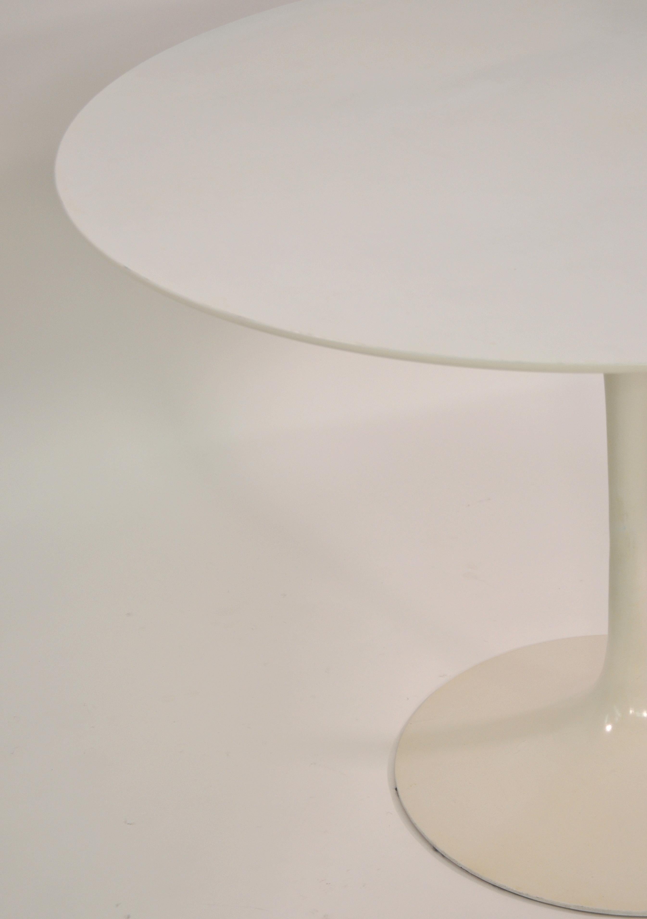 Eero Saarinen for Knoll Tulip Dining Table 1