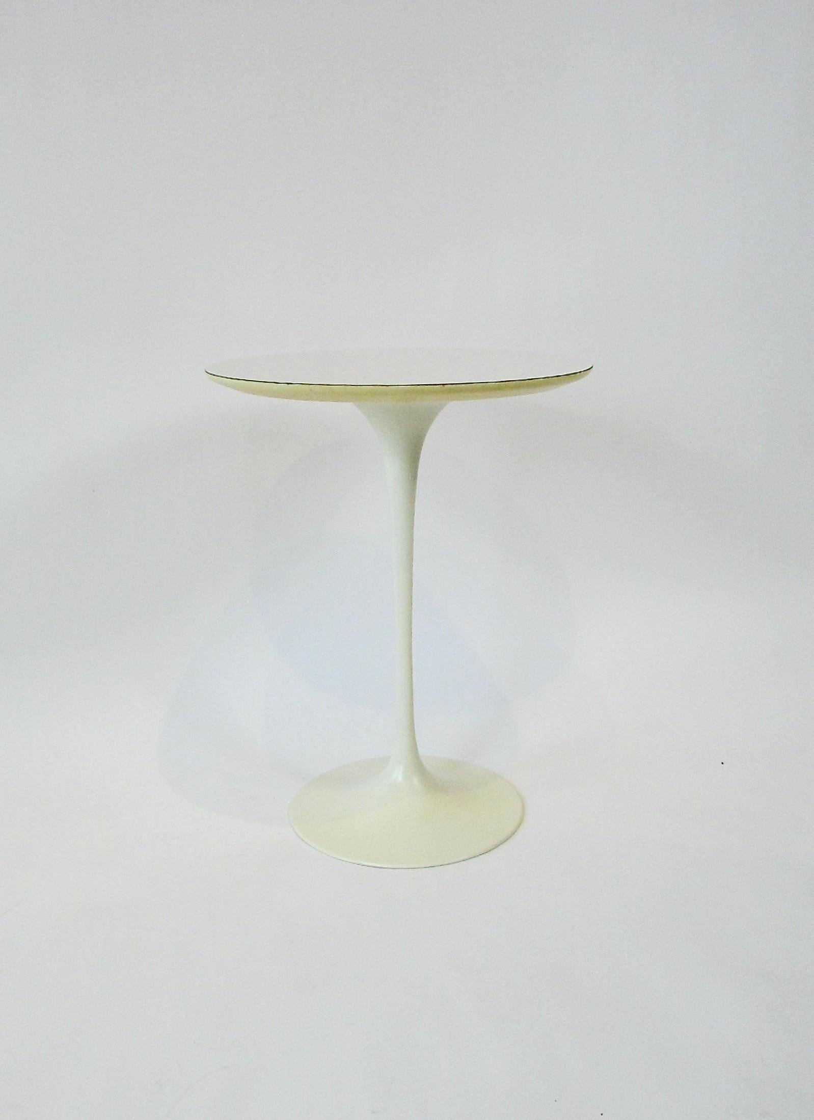 Mid-Century Modern Eero Saarinen for Knoll Tulip Group Side Table