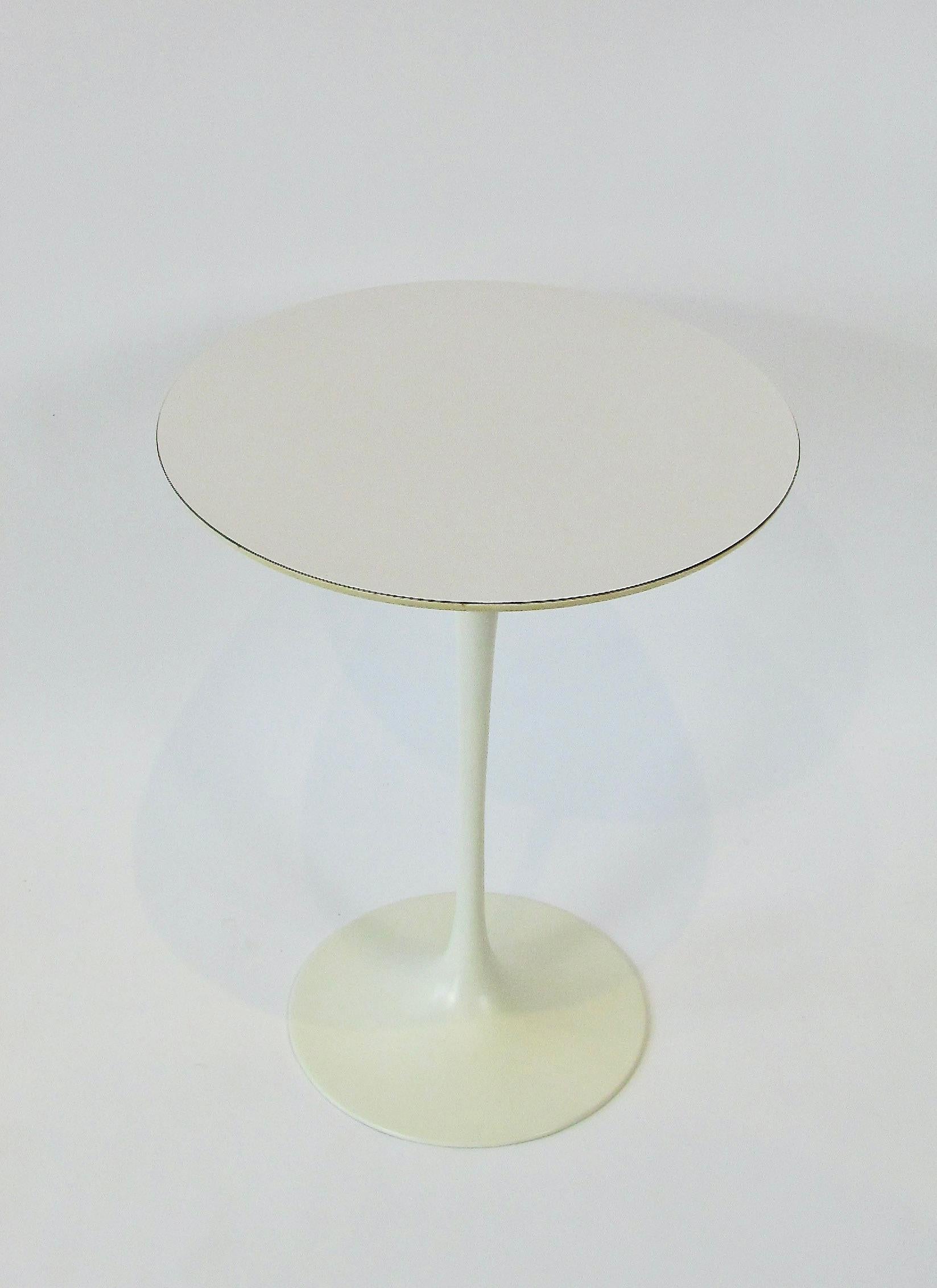20th Century Eero Saarinen for Knoll Tulip Group Side Table