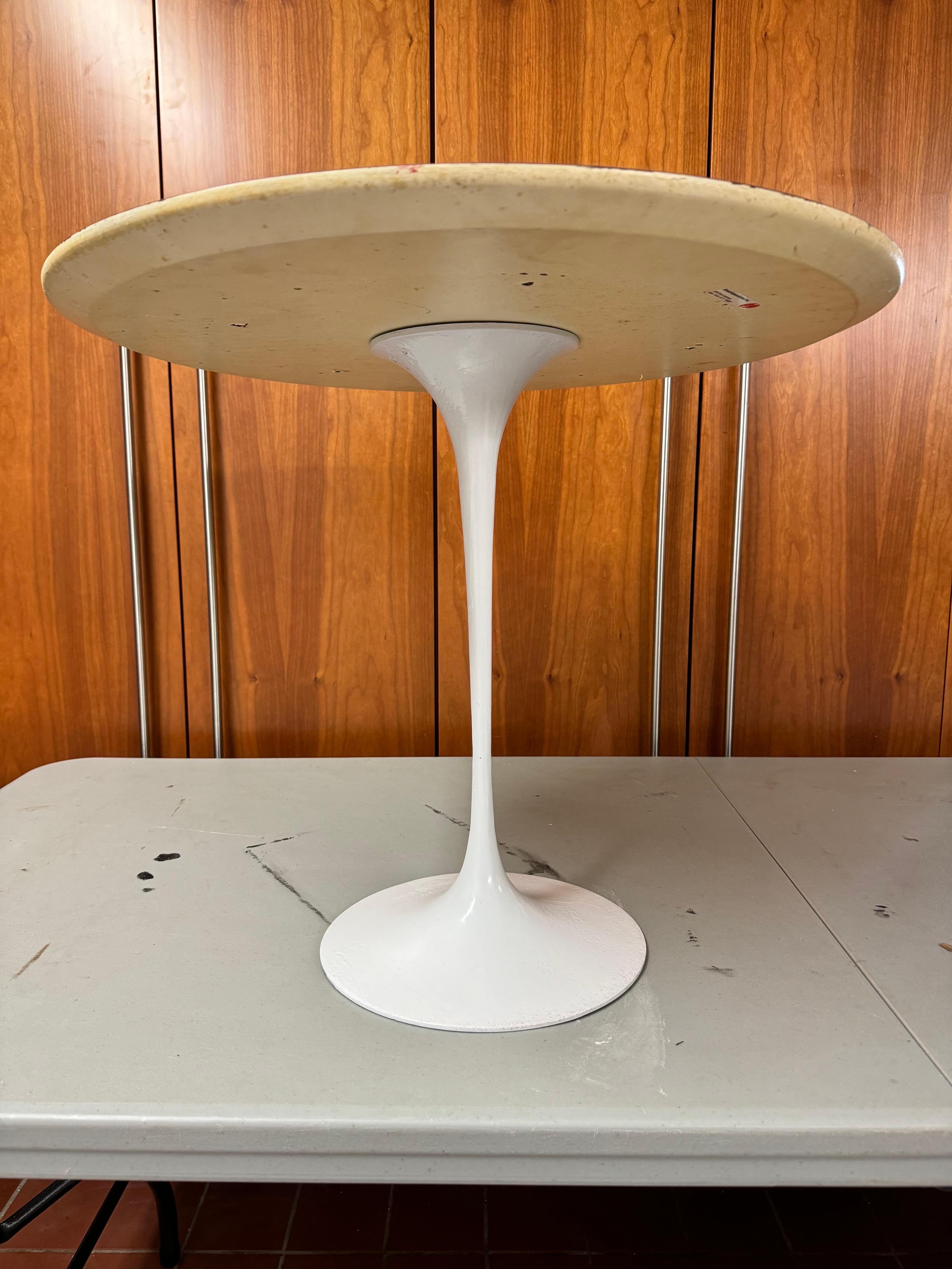 Table d'appoint Tulip d'Eero Saarinen pour Knoll en vente 2
