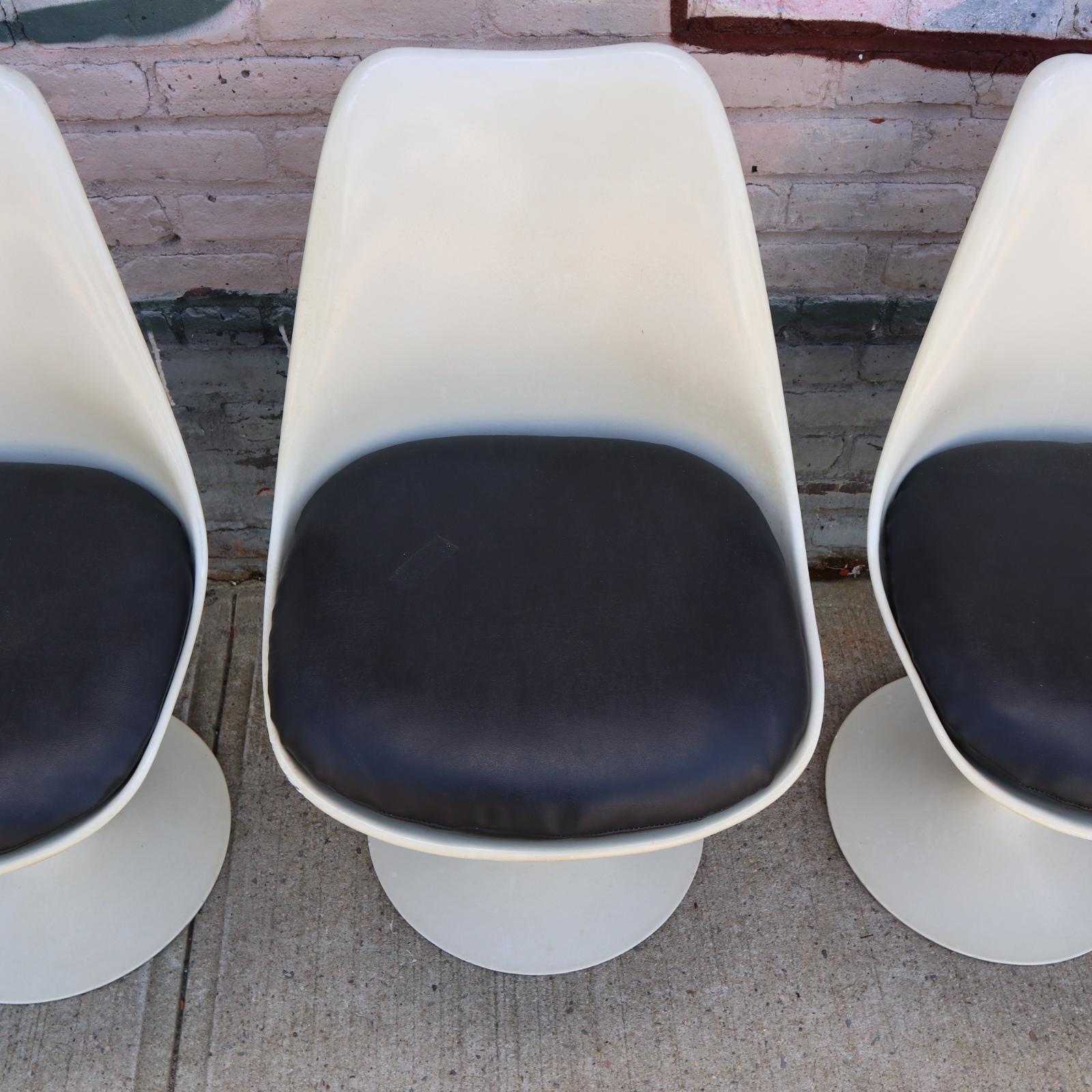Eero Saarinen for Knoll Tulip Swivel Dining Chairs 1