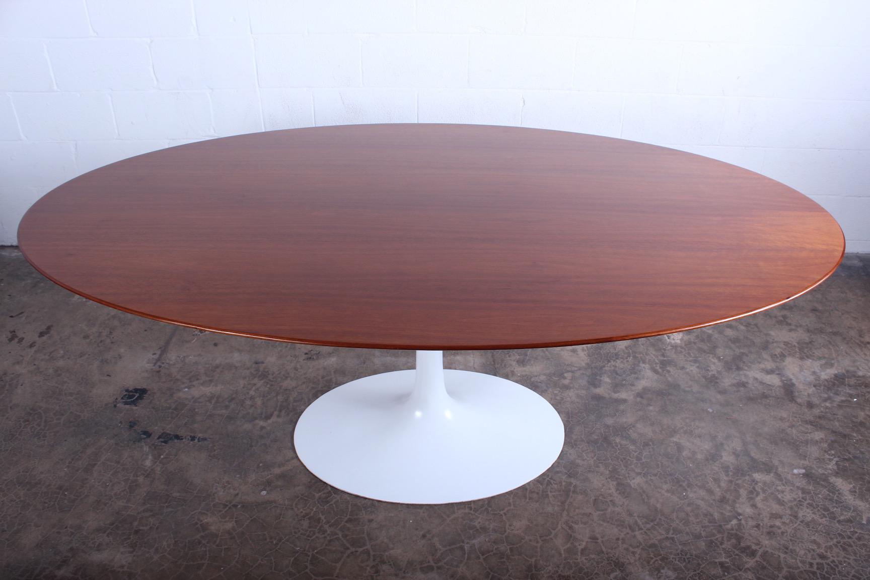 Eero Saarinen for Knoll Walnut Oval Dining Table 1