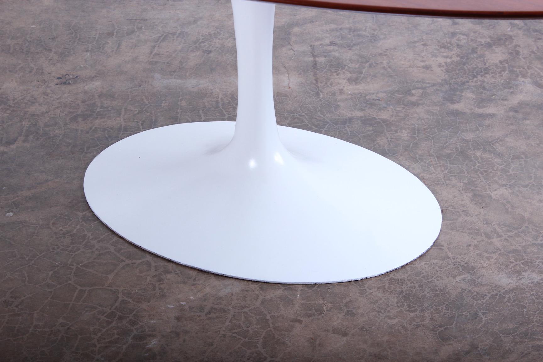 Eero Saarinen for Knoll Walnut Oval Dining Table 5