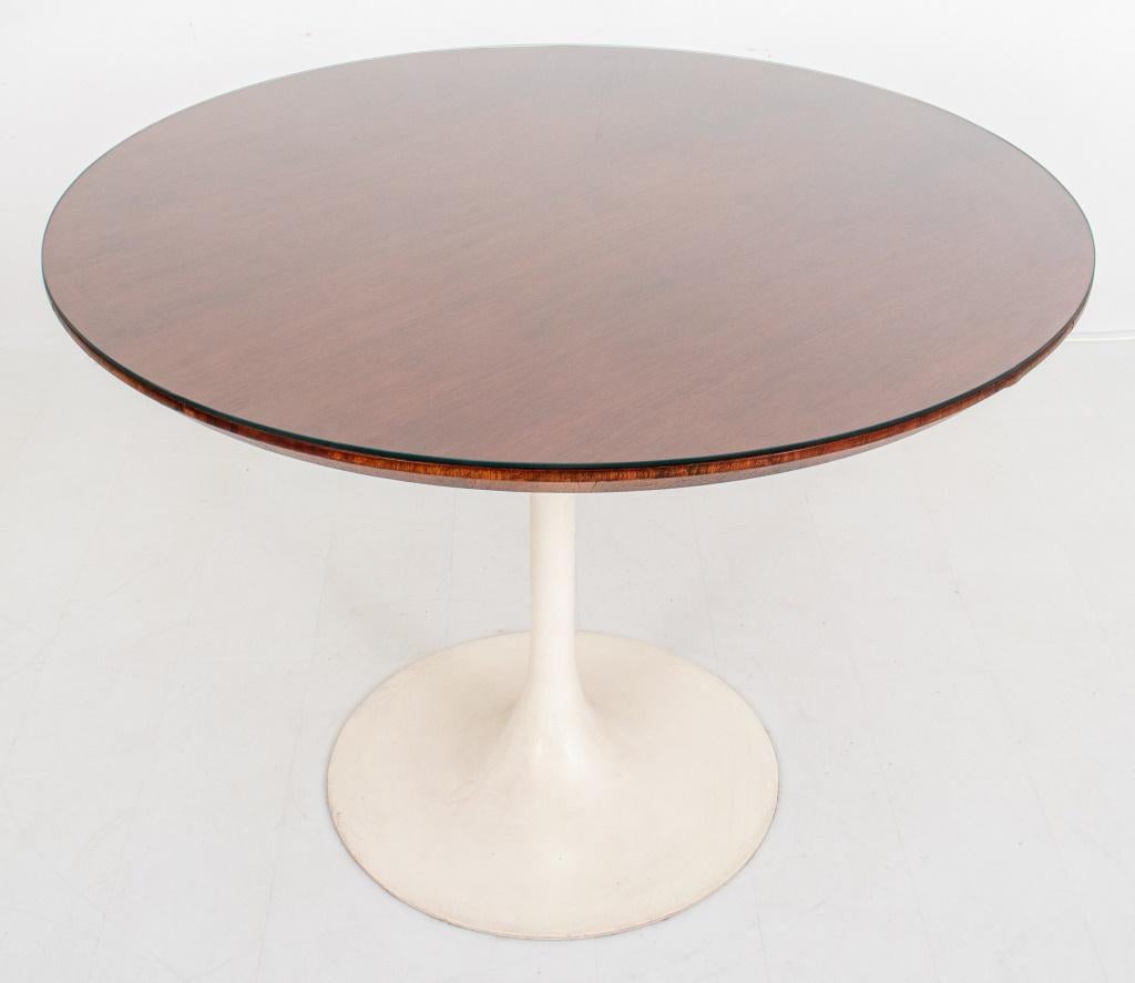 Mid-Century Modern Eero Saarinen for Knoll Walnut Top Tulip Table