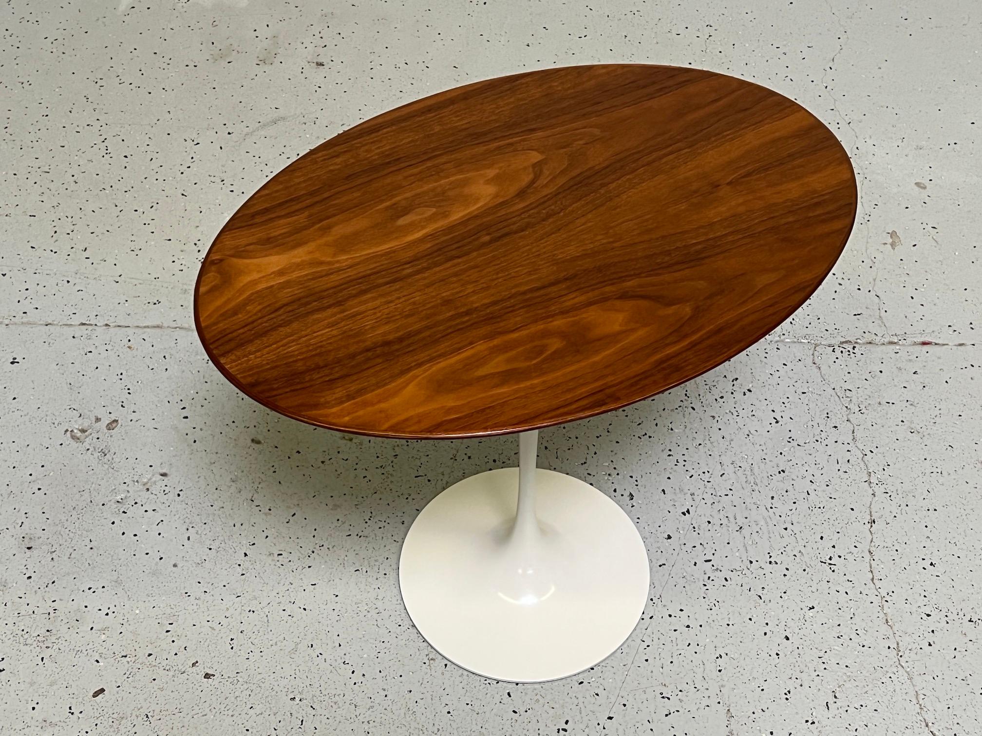 Eero Saarinen for Knoll Walnut Tulip Table In Good Condition In Dallas, TX