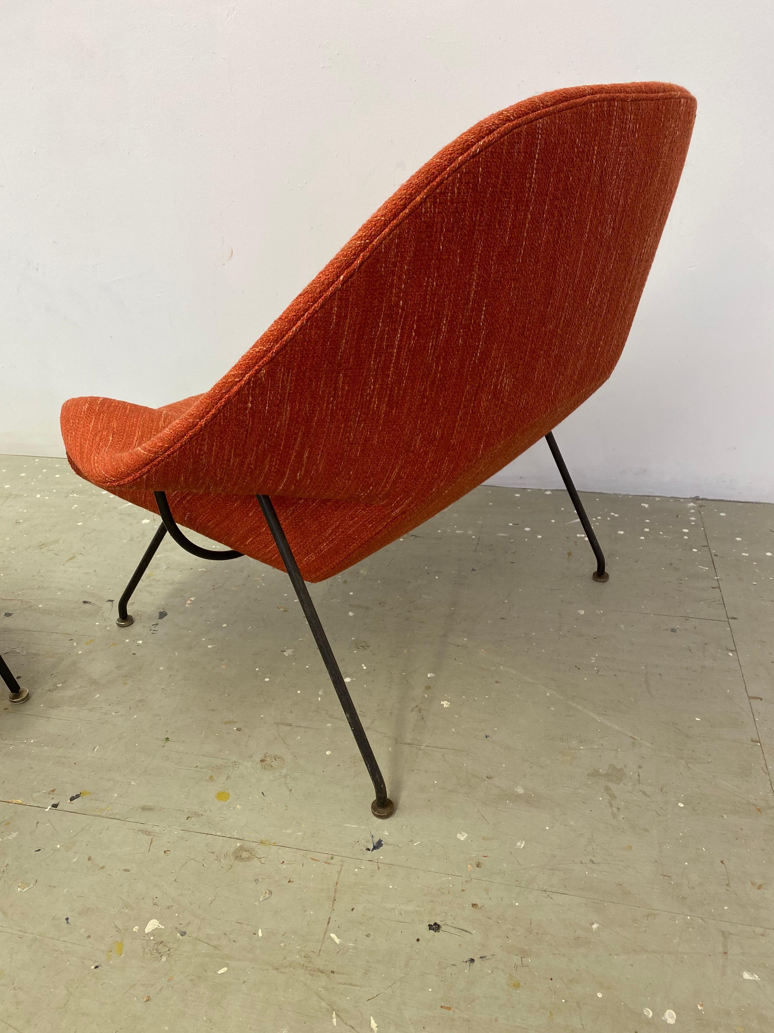 Eero Saarinen for Knoll Womb Chair and Ottoman For Sale 3