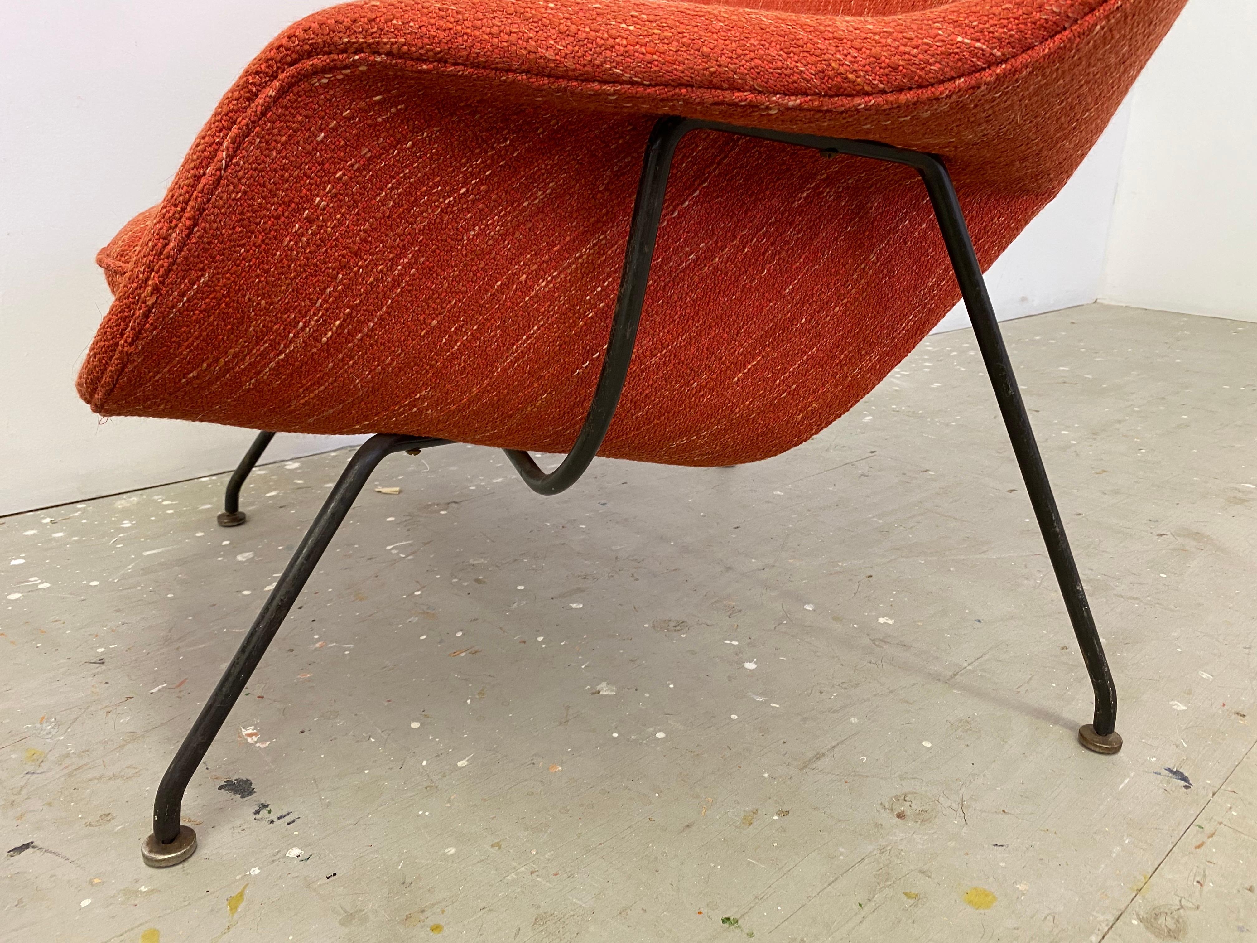 Eero Saarinen for Knoll Womb Chair and Ottoman For Sale 6